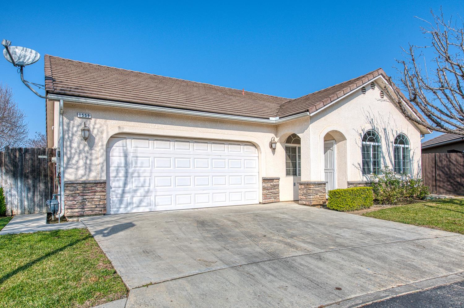 1559 Poe Ln, Clovis, CA 93611