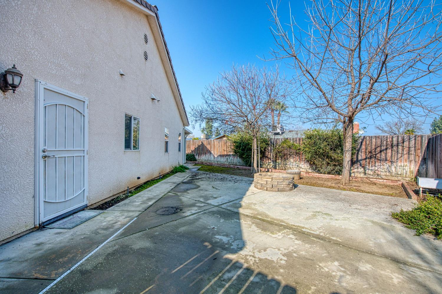 1559 Poe Ln, Clovis, CA 93611