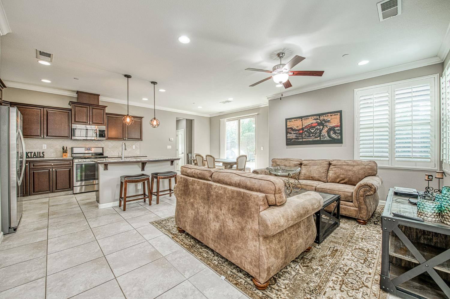 2087 E Makenna Dr, Fresno, CA 93730