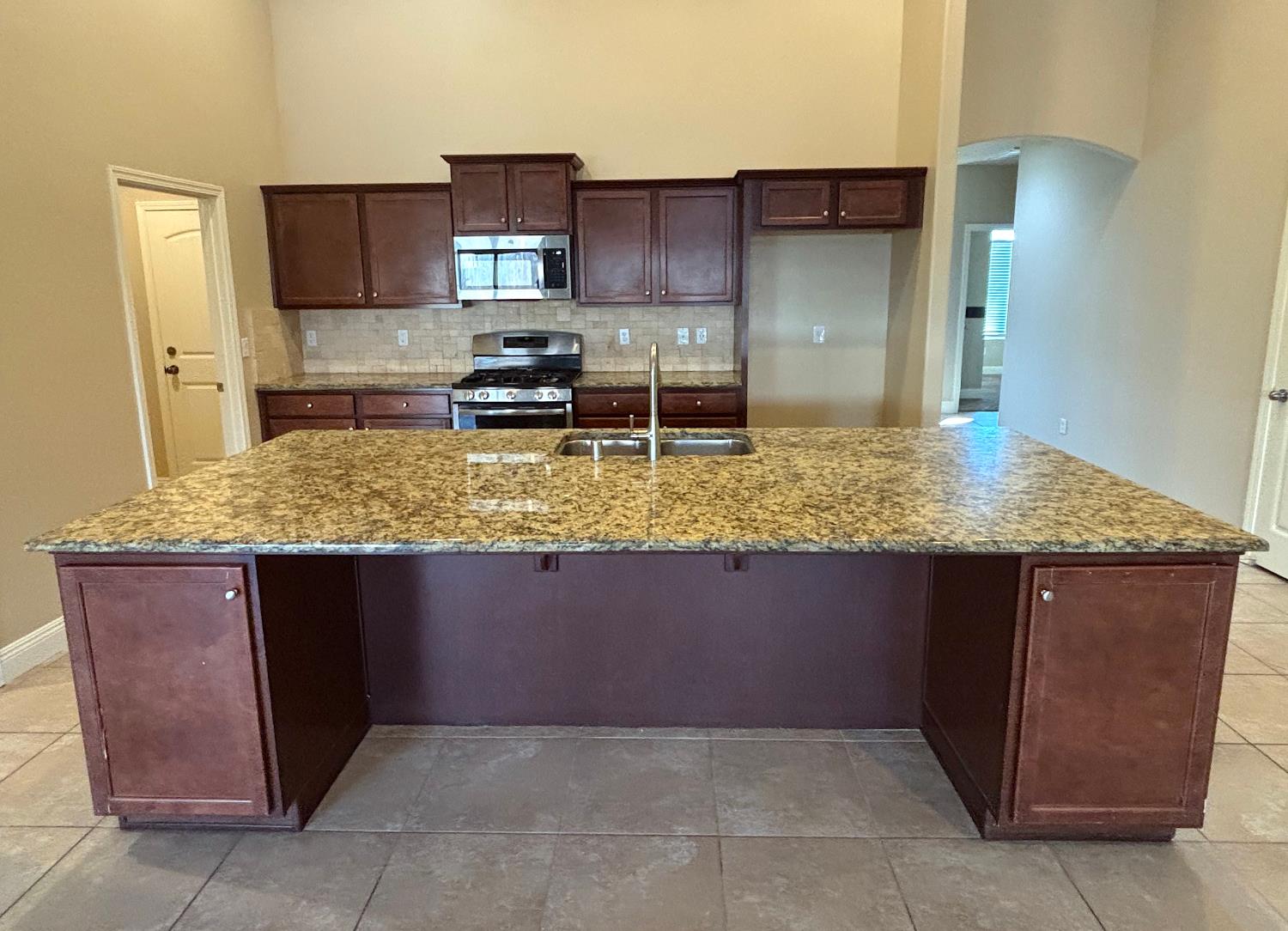 6235 E Pontiac Way, Fresno, CA 93727