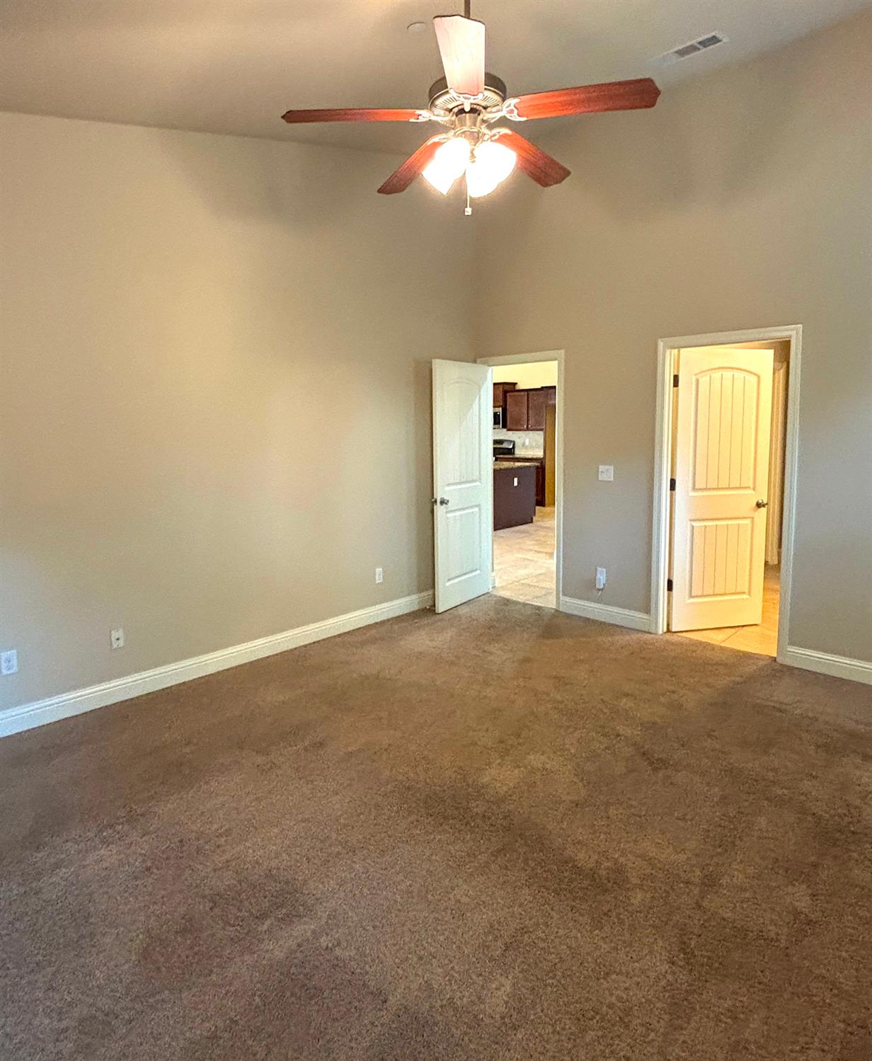 6235 E Pontiac Way, Fresno, CA 93727