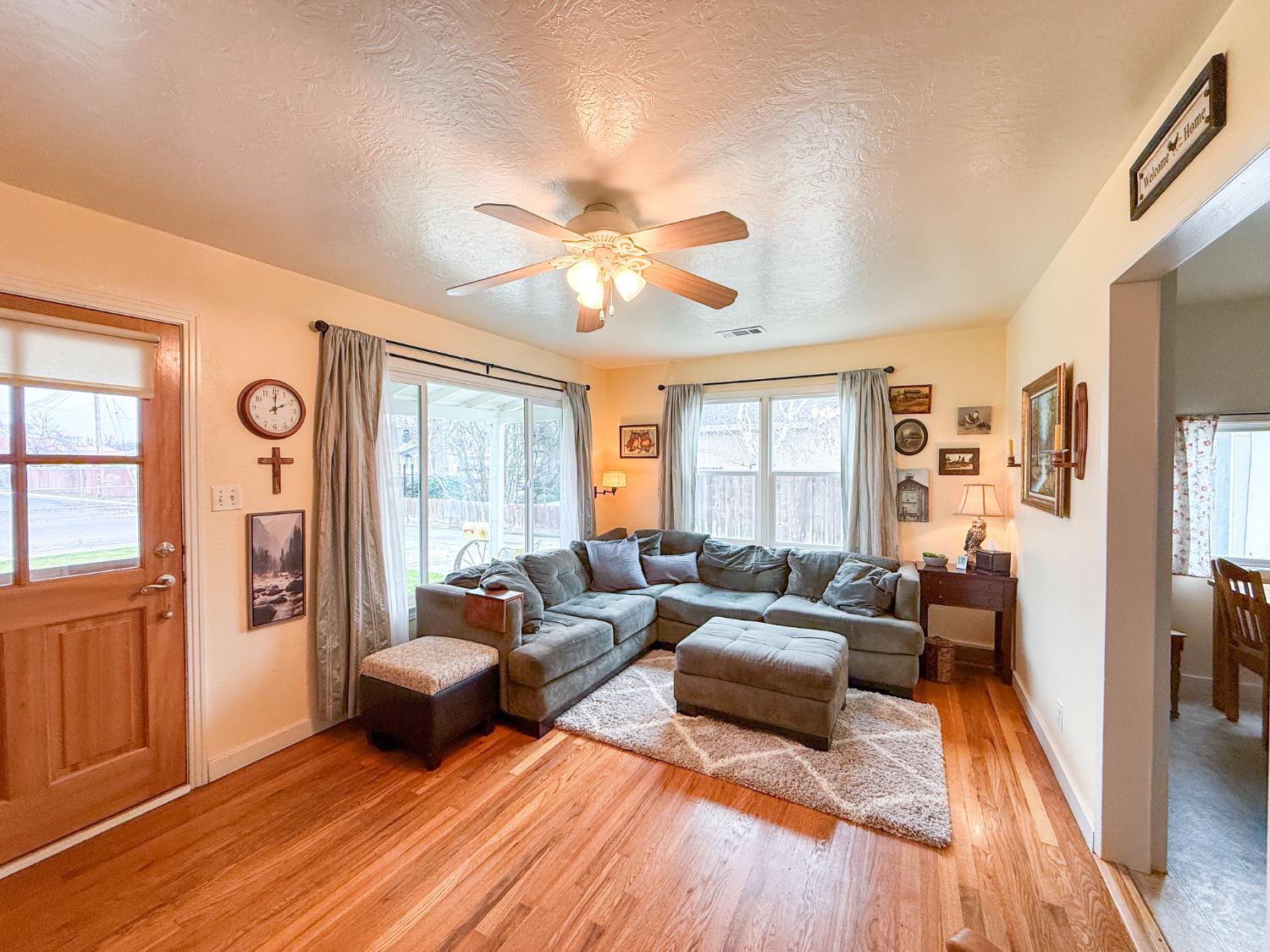 674 Wallis Ave, Gustine, CA 95340