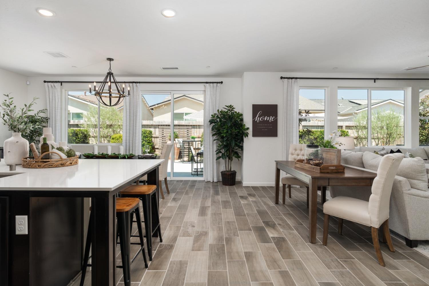 1918 N Arroyo Ave, Fresno, CA 93727