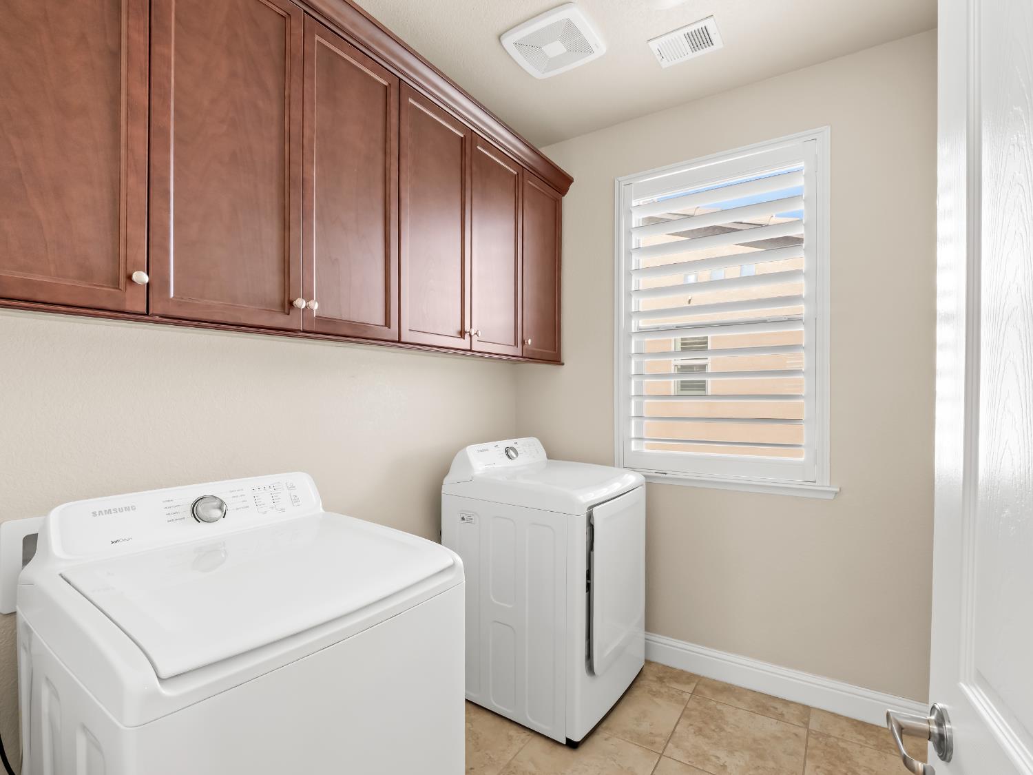 11584 N Via Venitzia Ave, Fresno, CA 93730