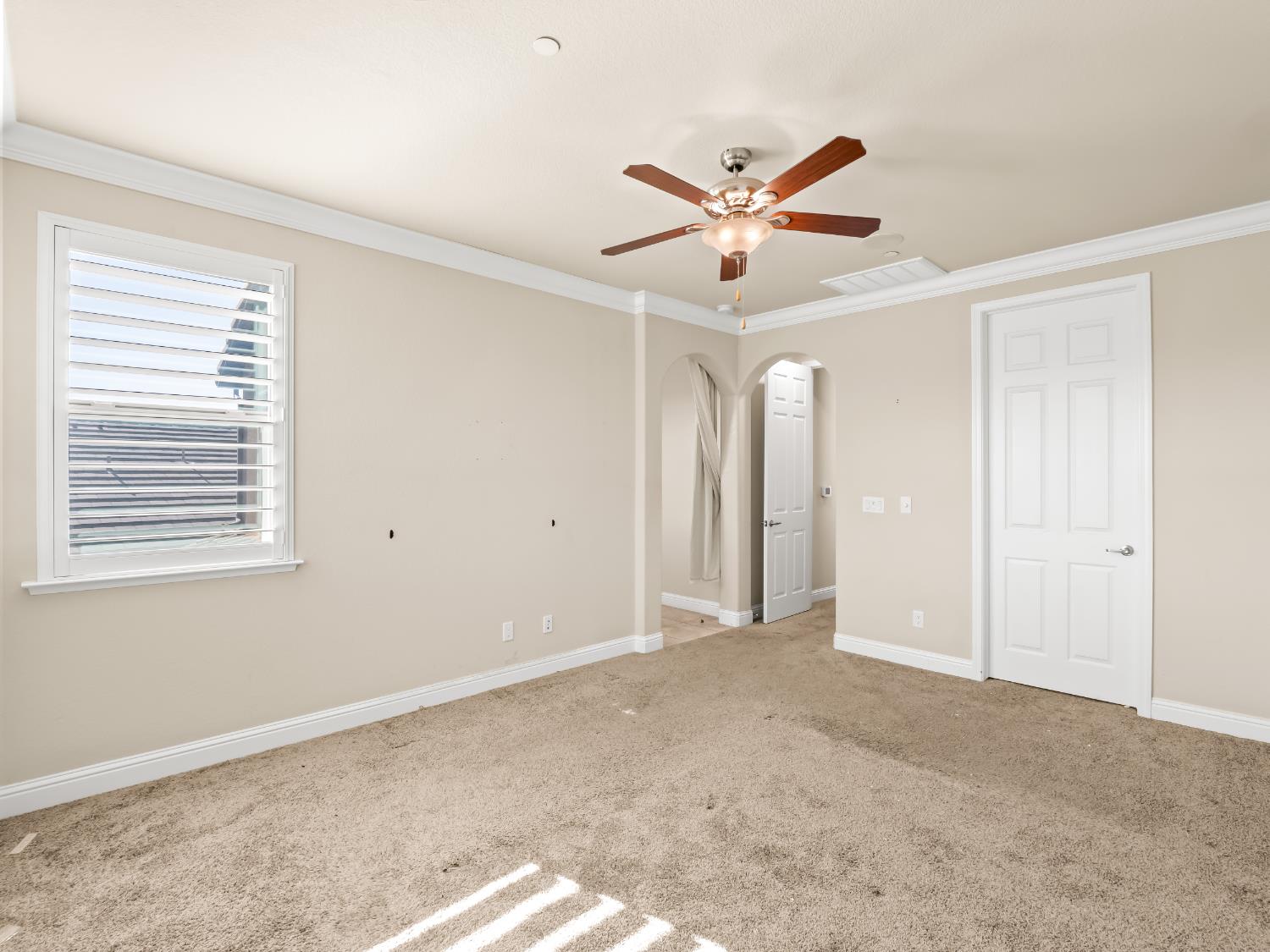 11584 N Via Venitzia Ave, Fresno, CA 93730