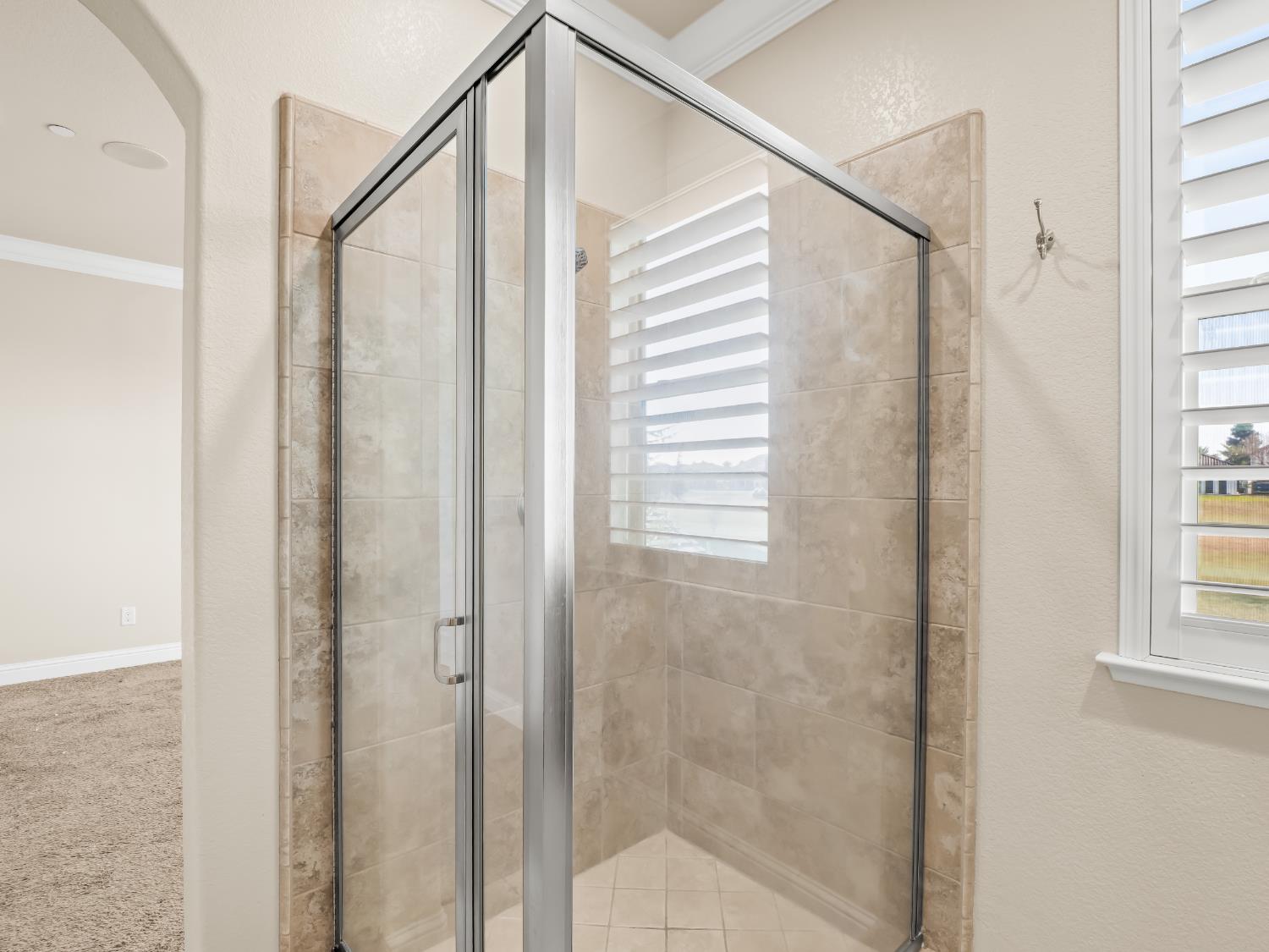 11584 N Via Venitzia Ave, Fresno, CA 93730