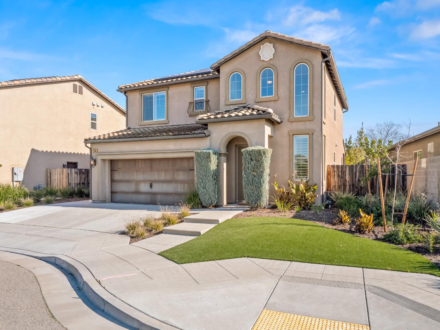 11584 N Via Venitzia Ave, Fresno, CA 93730