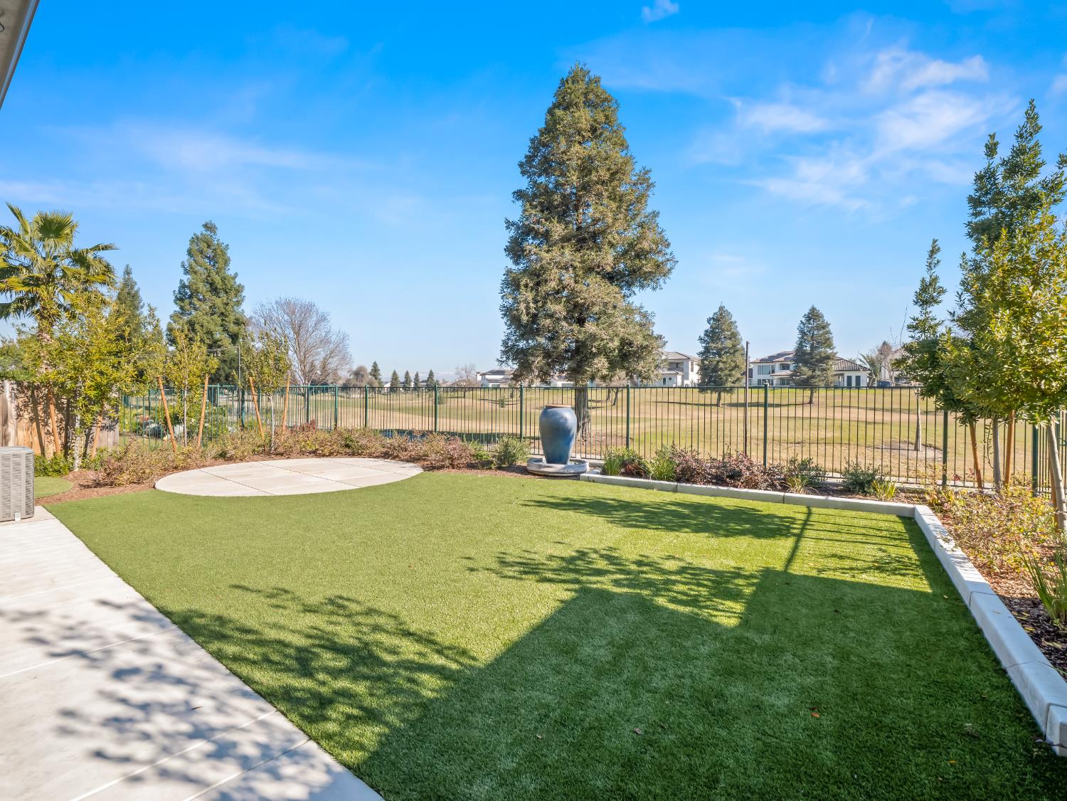 11584 N Via Venitzia Ave, Fresno, CA 93730