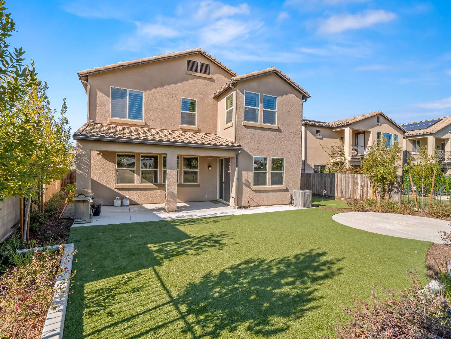 11584 N Via Venitzia Ave, Fresno, CA 93730