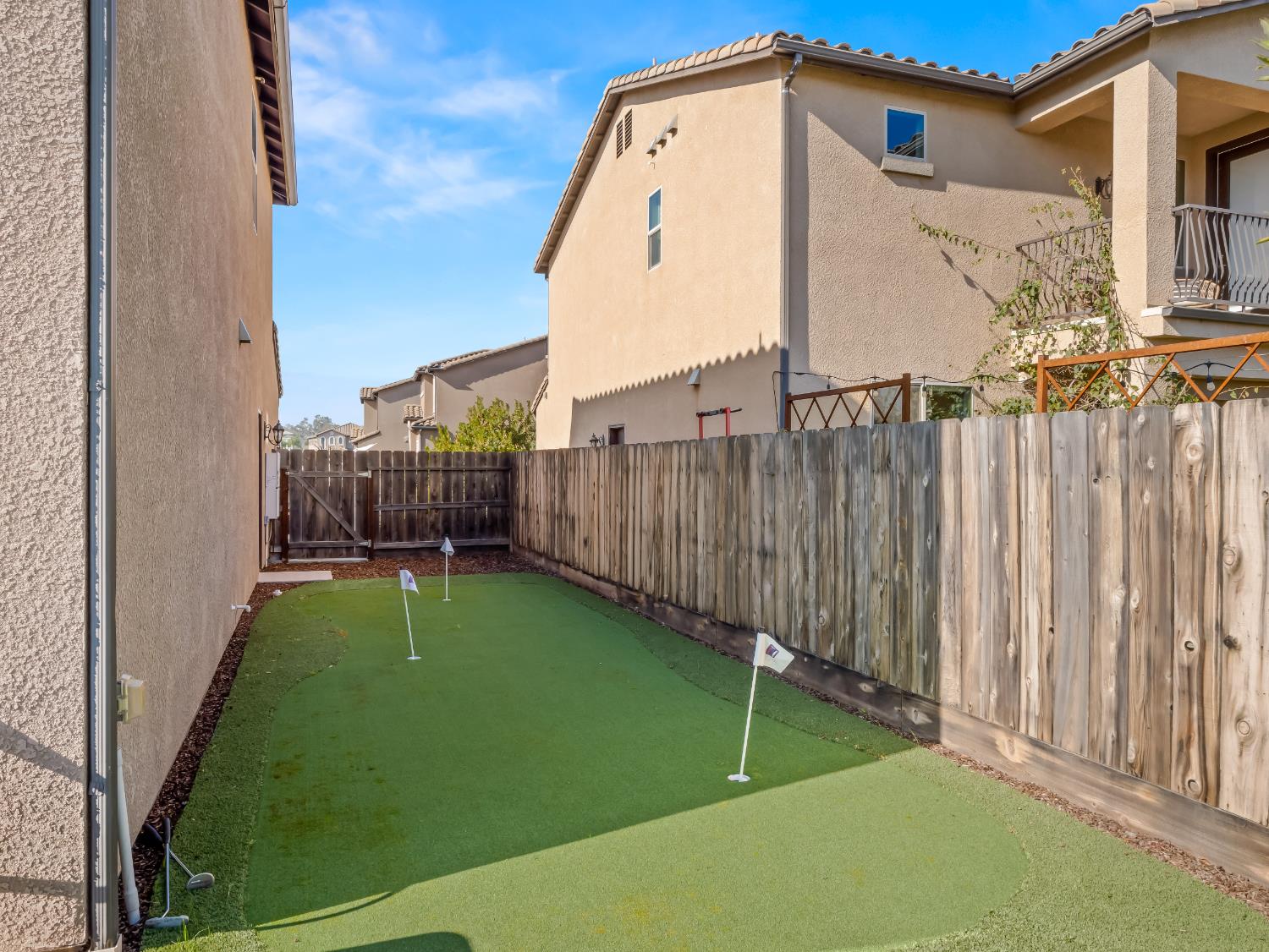 11584 N Via Venitzia Ave, Fresno, CA 93730