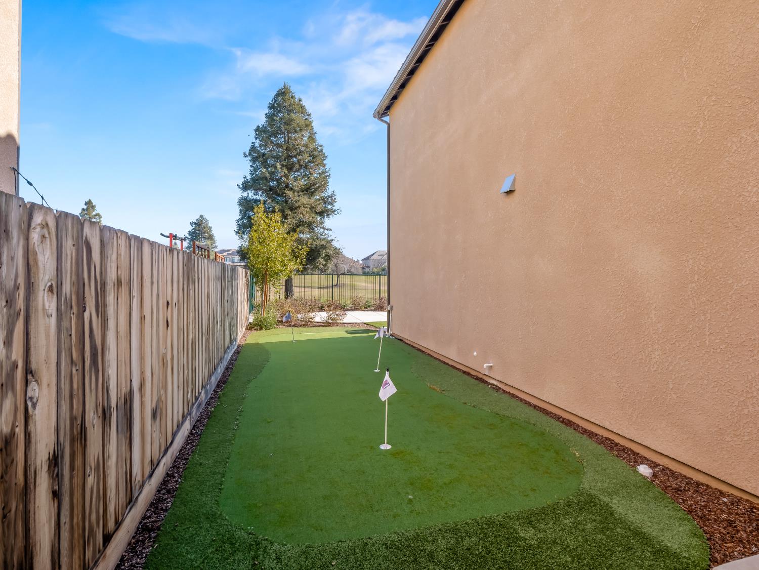 11584 N Via Venitzia Ave, Fresno, CA 93730