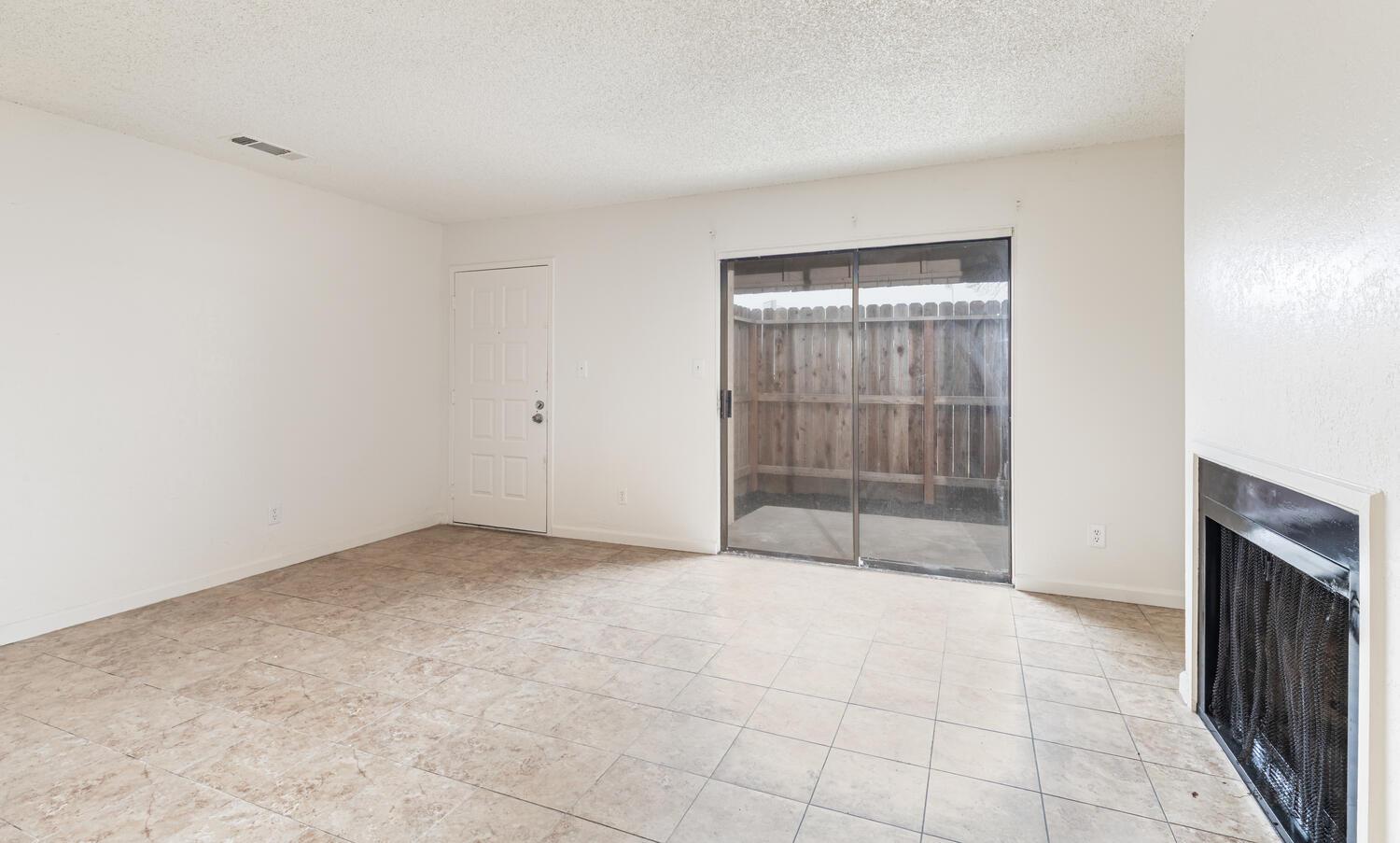 5181 E Olive Ave #121, Fresno, CA 93727