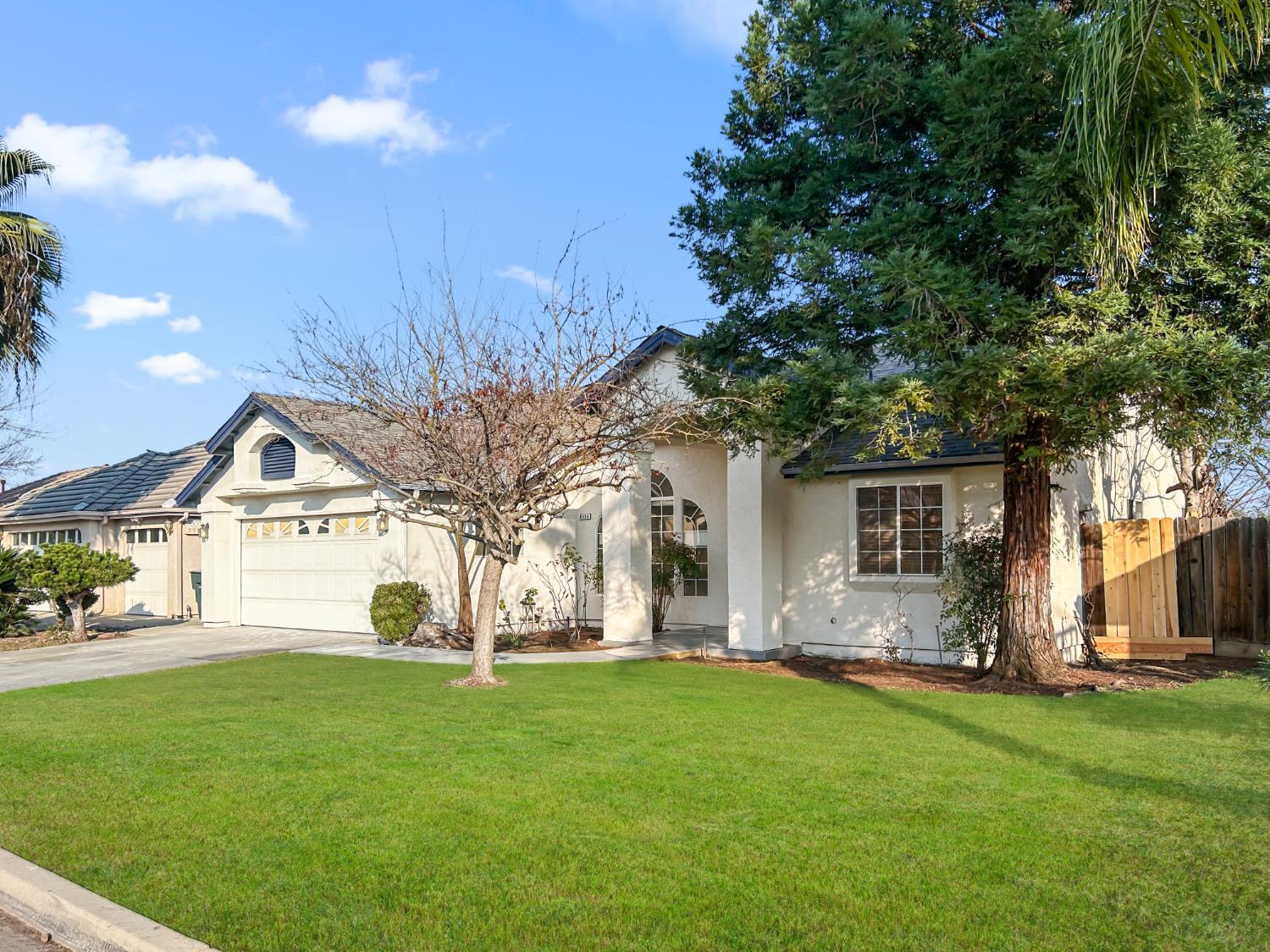 8534 N Meridian Ave, Fresno, CA 93720