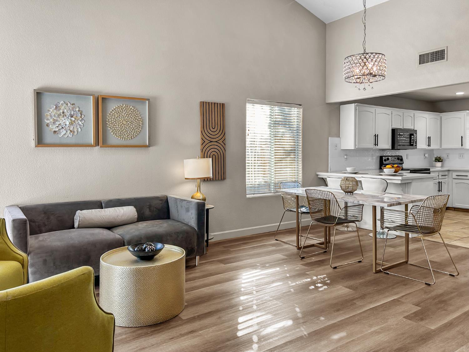 8534 N Meridian Ave, Fresno, CA 93720