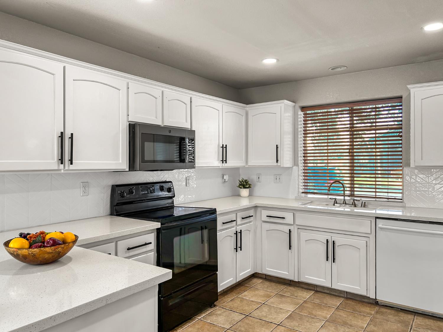 8534 N Meridian Ave, Fresno, CA 93720