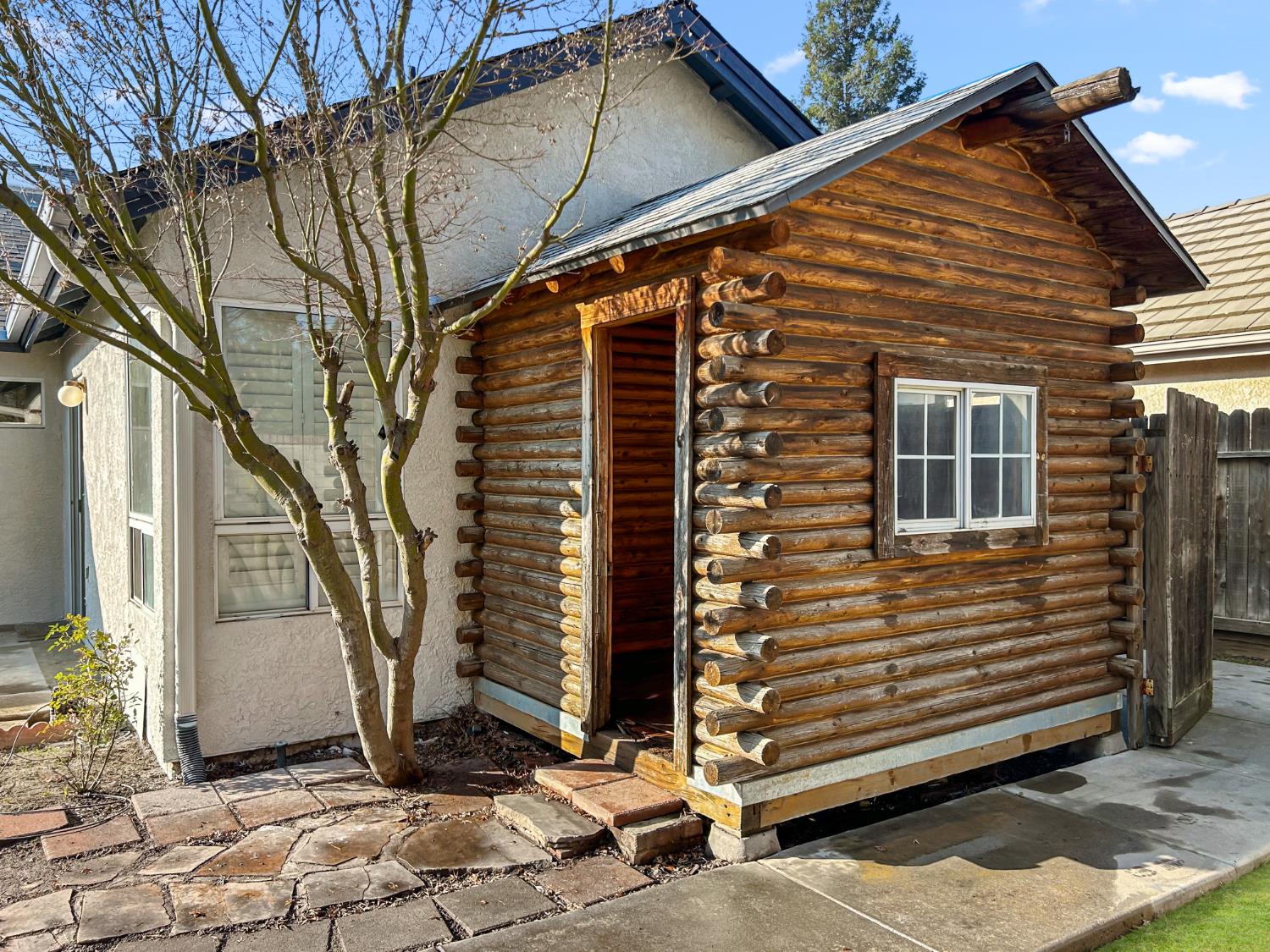 8534 N Meridian Ave, Fresno, CA 93720