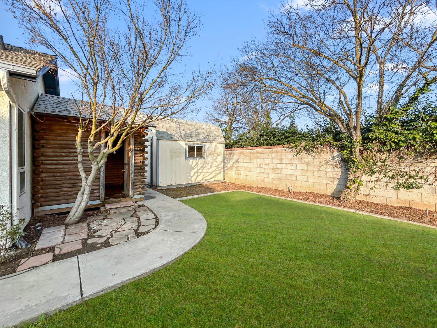 8534 N Meridian Ave, Fresno, CA 93720