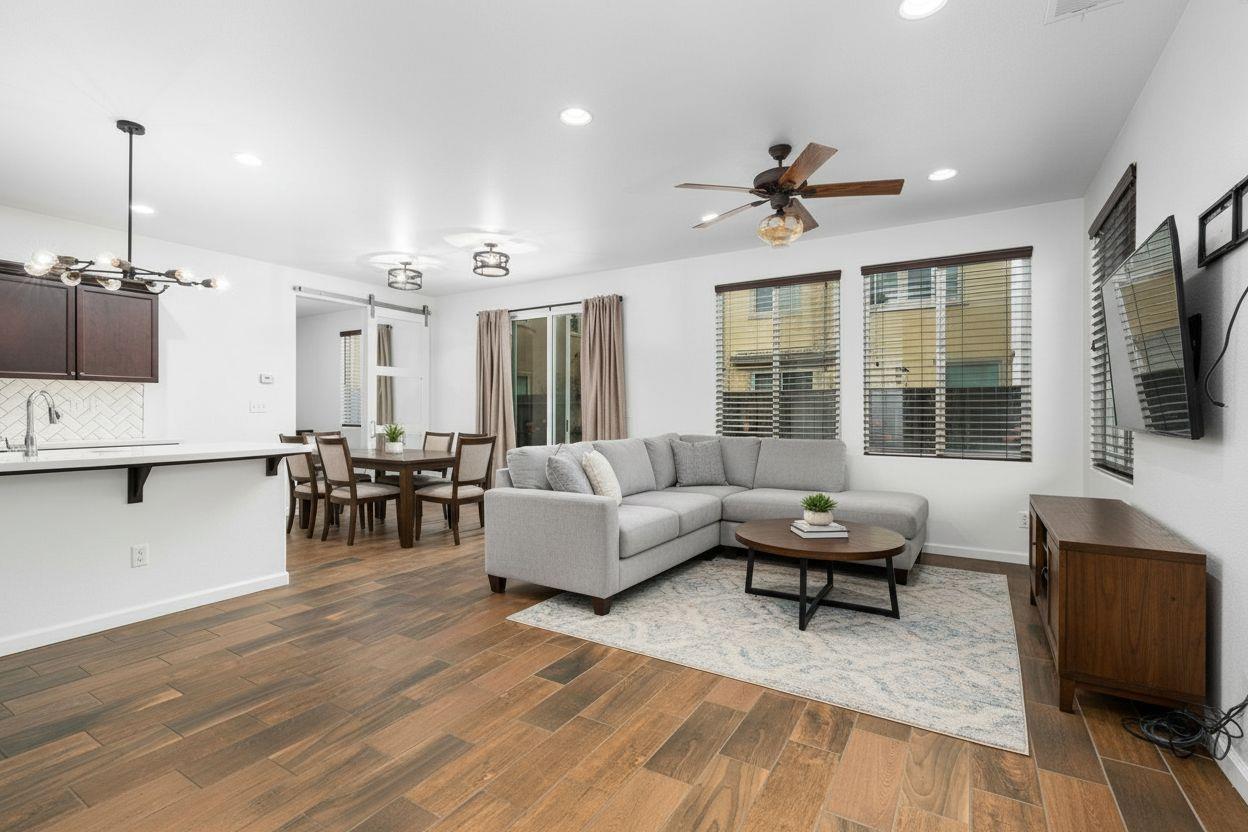 6108 W Dupont Dr, Fresno, CA 93722