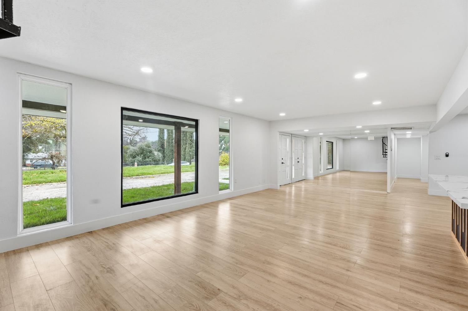 10326 N Fowler Ave, Clovis, CA 93619