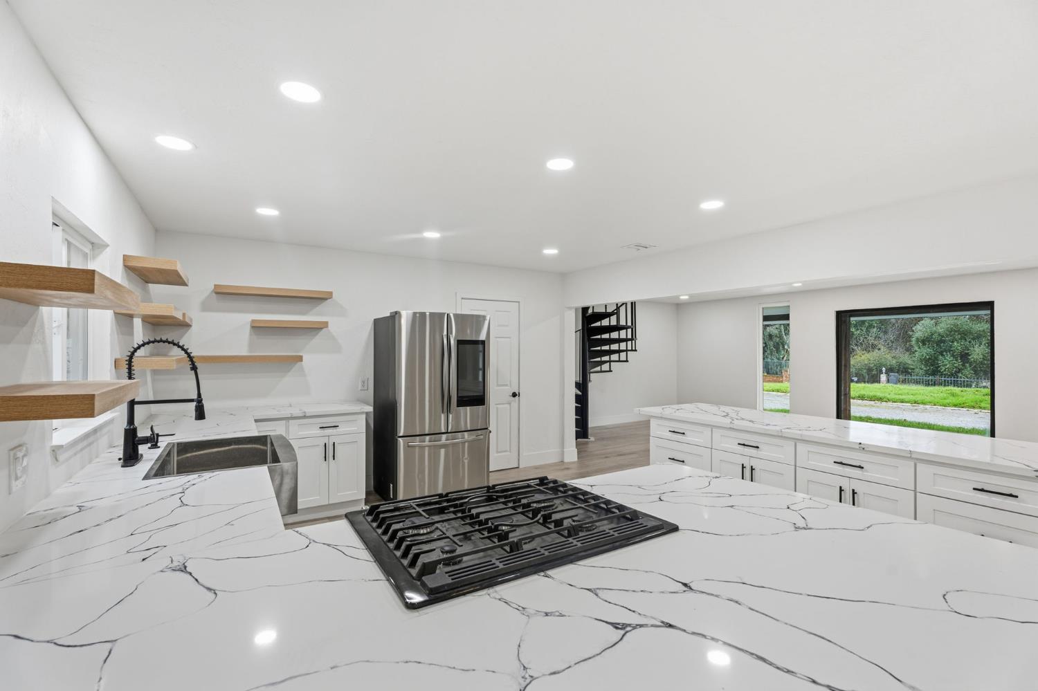 10326 N Fowler Ave, Clovis, CA 93619