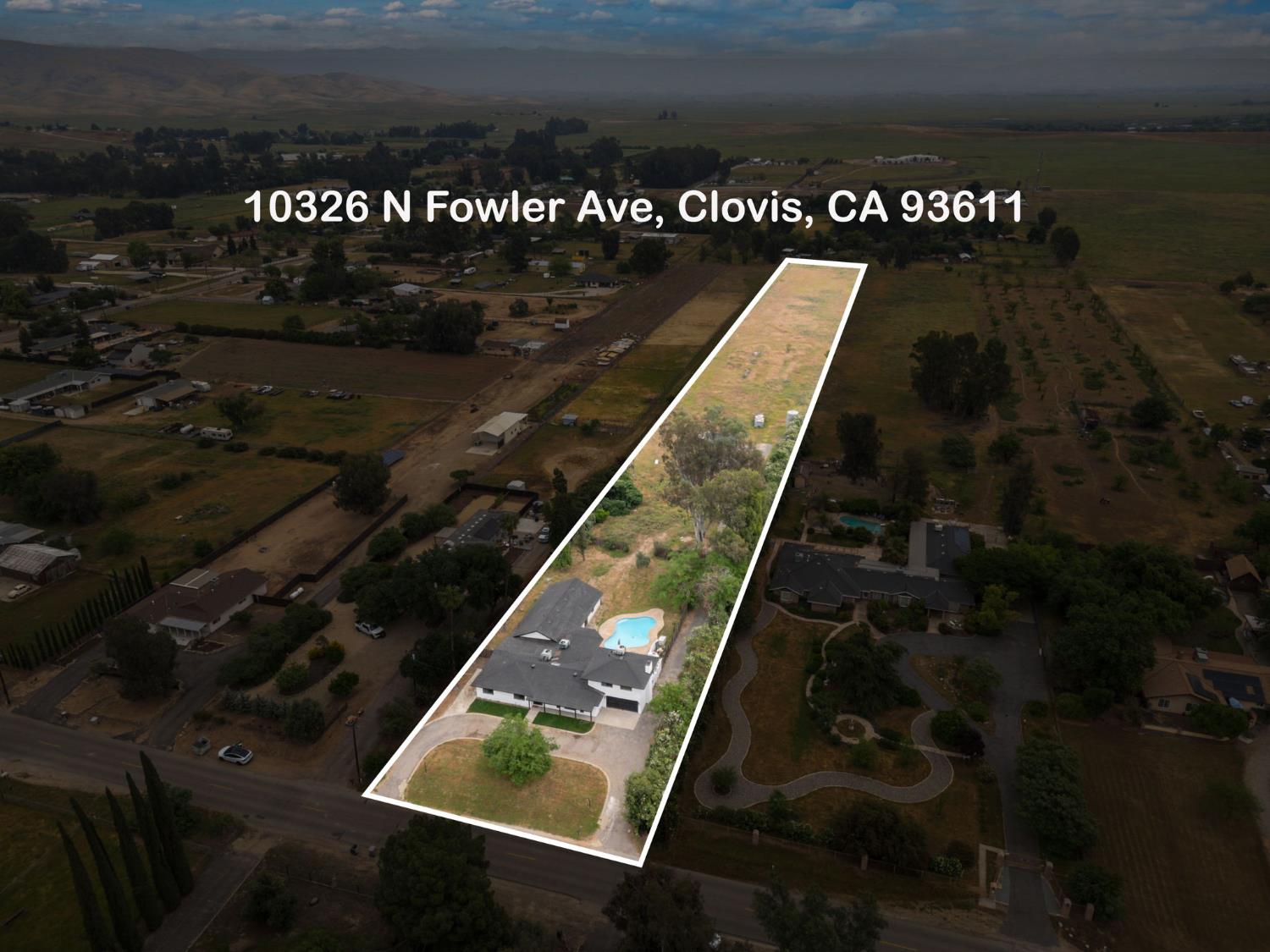 10326 N Fowler Ave, Clovis, CA 93619