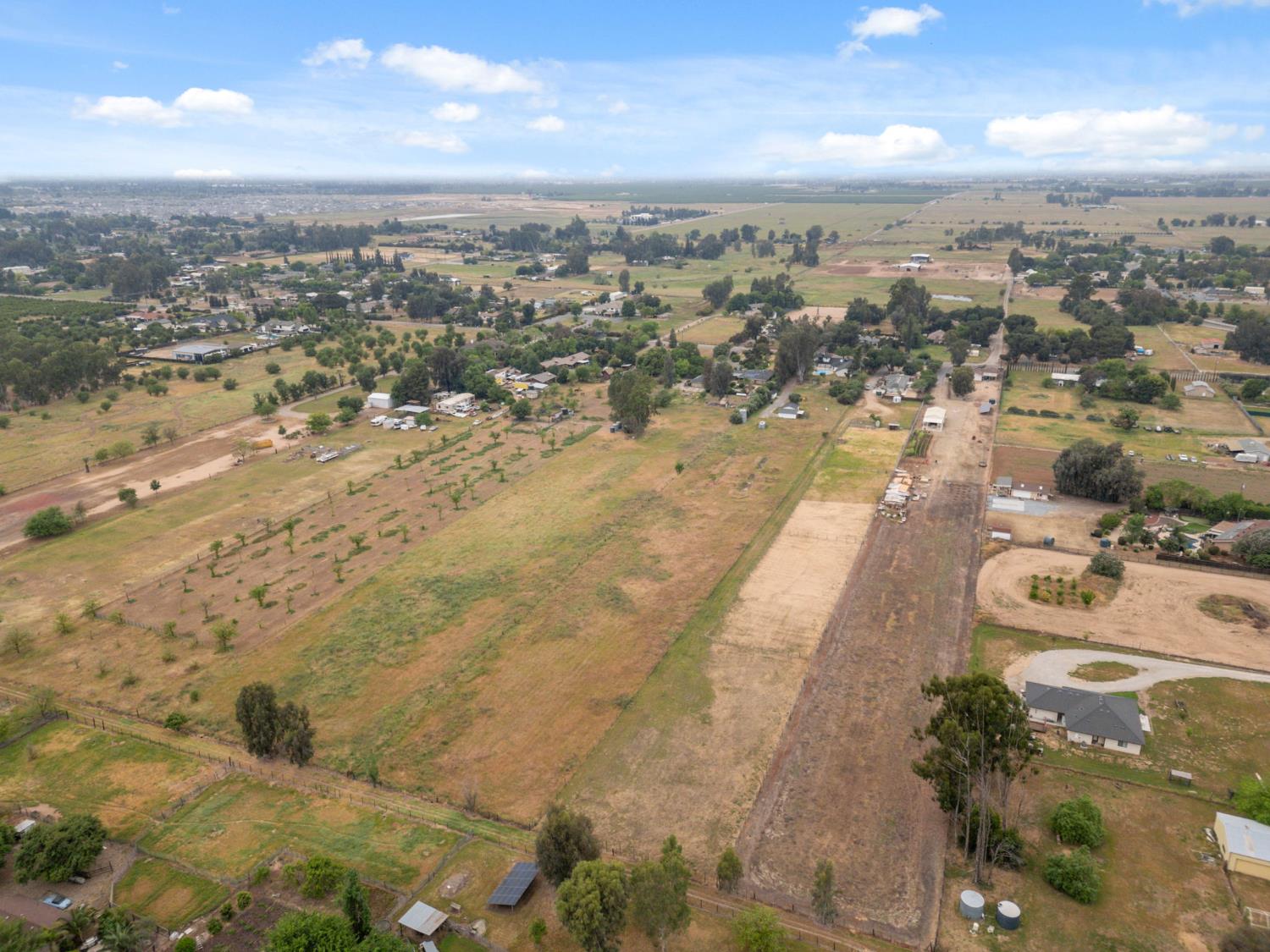 10326 N Fowler Ave, Clovis, CA 93619