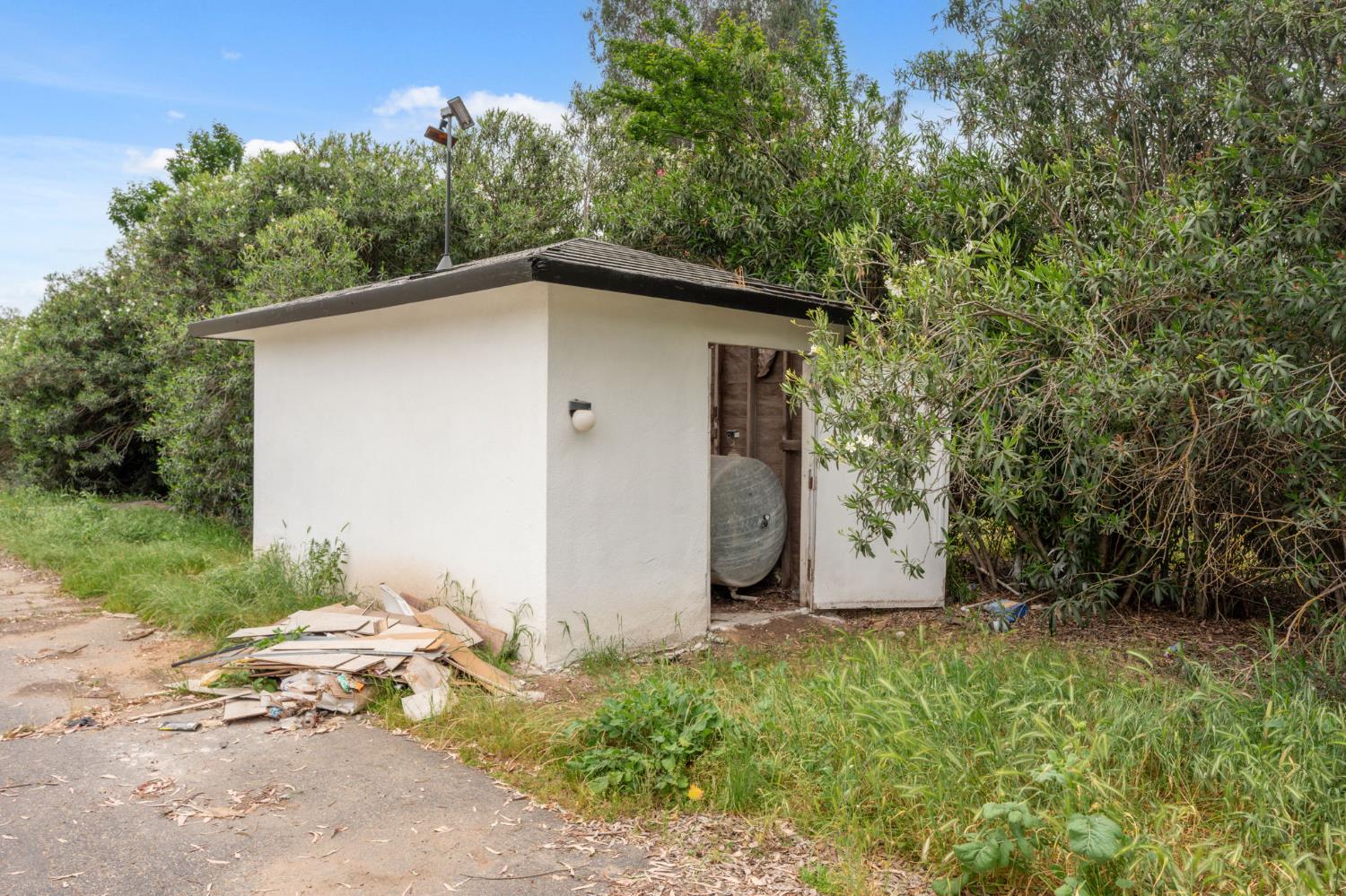 10326 N Fowler Ave, Clovis, CA 93619