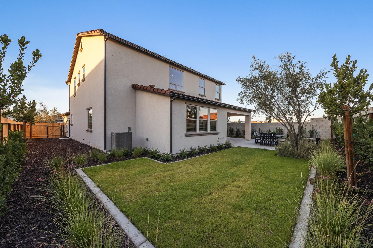 7243 W Ashcroft Ave, Fresno, CA 93723