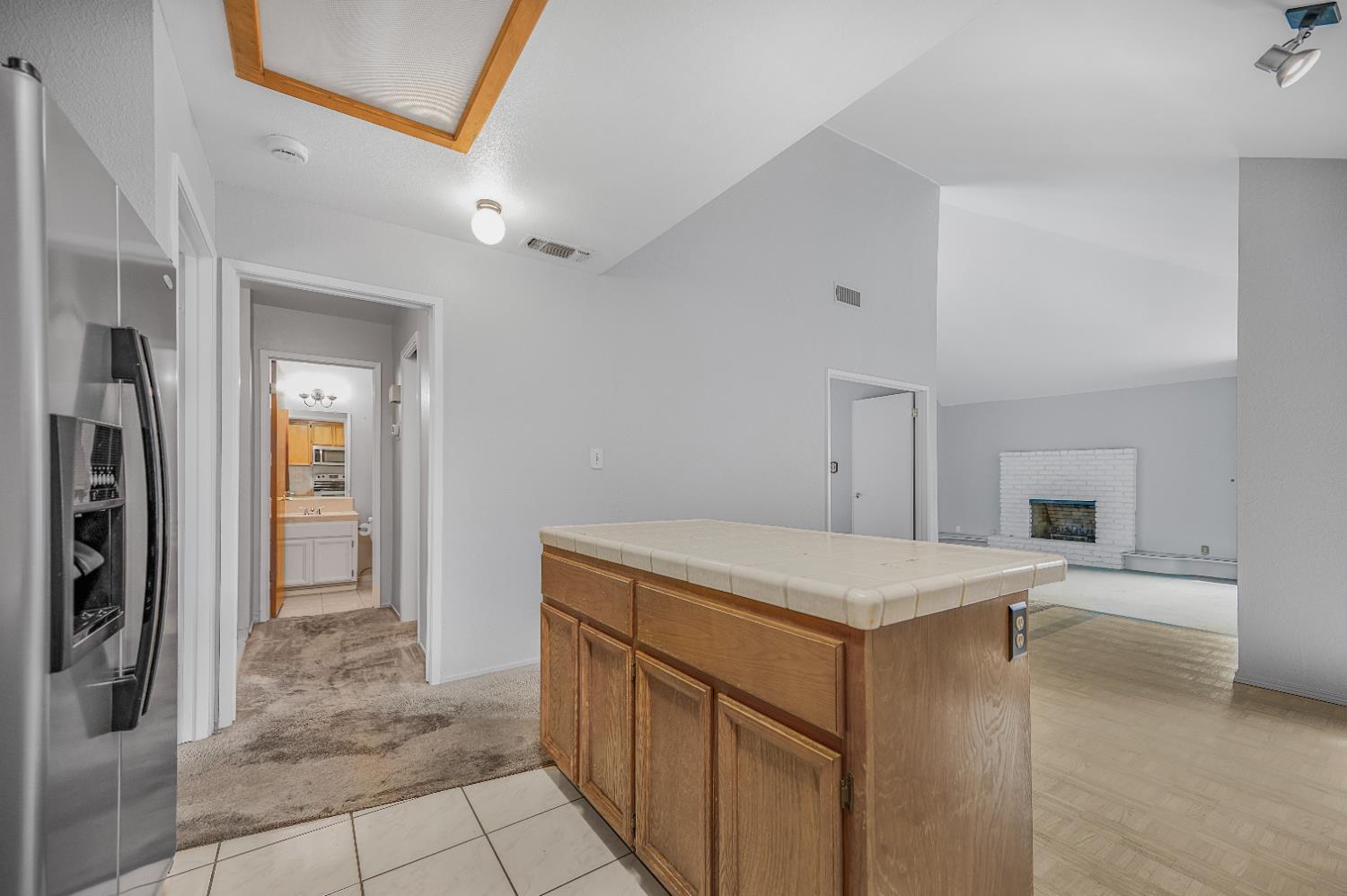 381 E Nees #122, Fresno, CA 93720