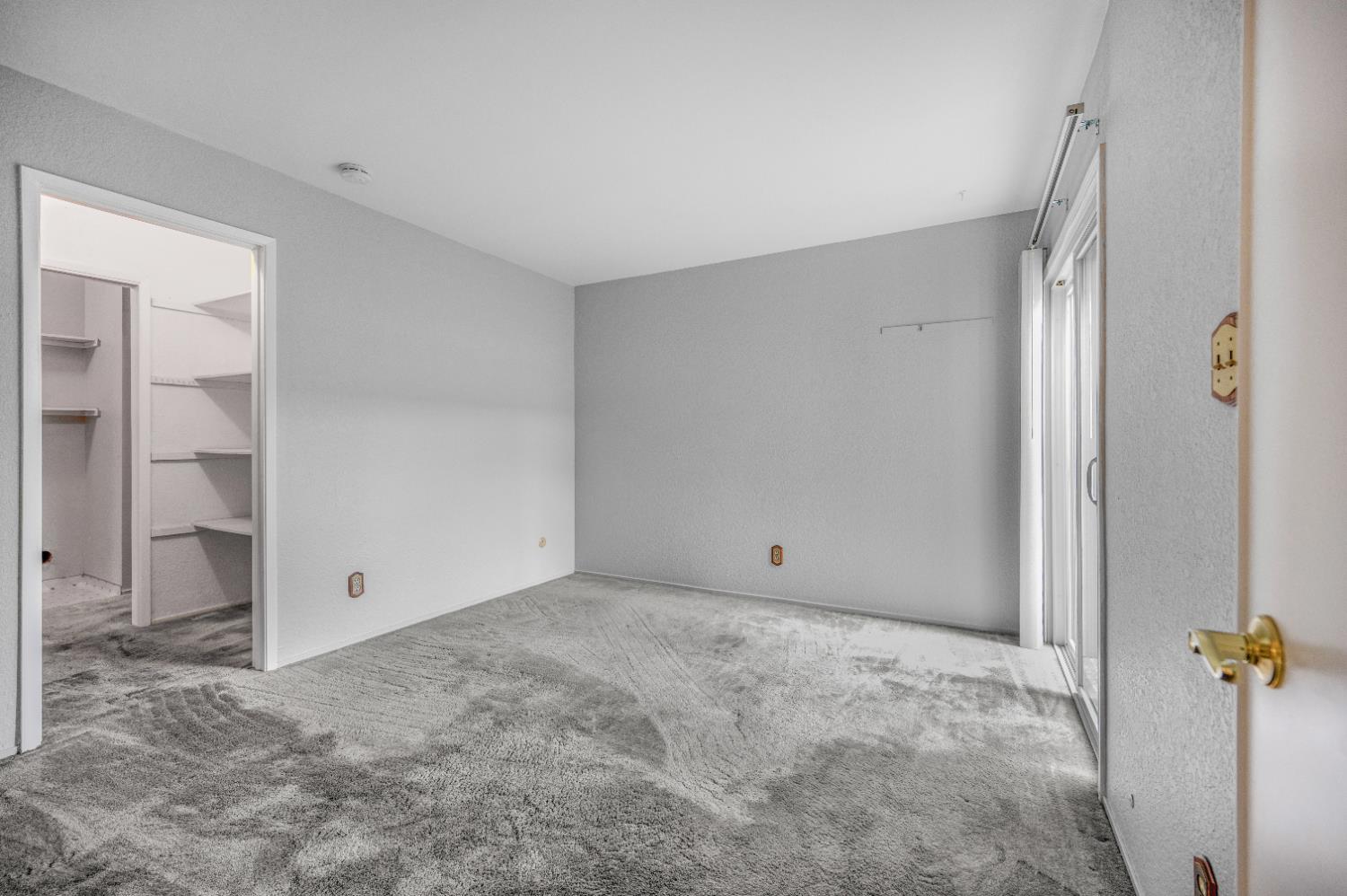 381 E Nees #122, Fresno, CA 93720