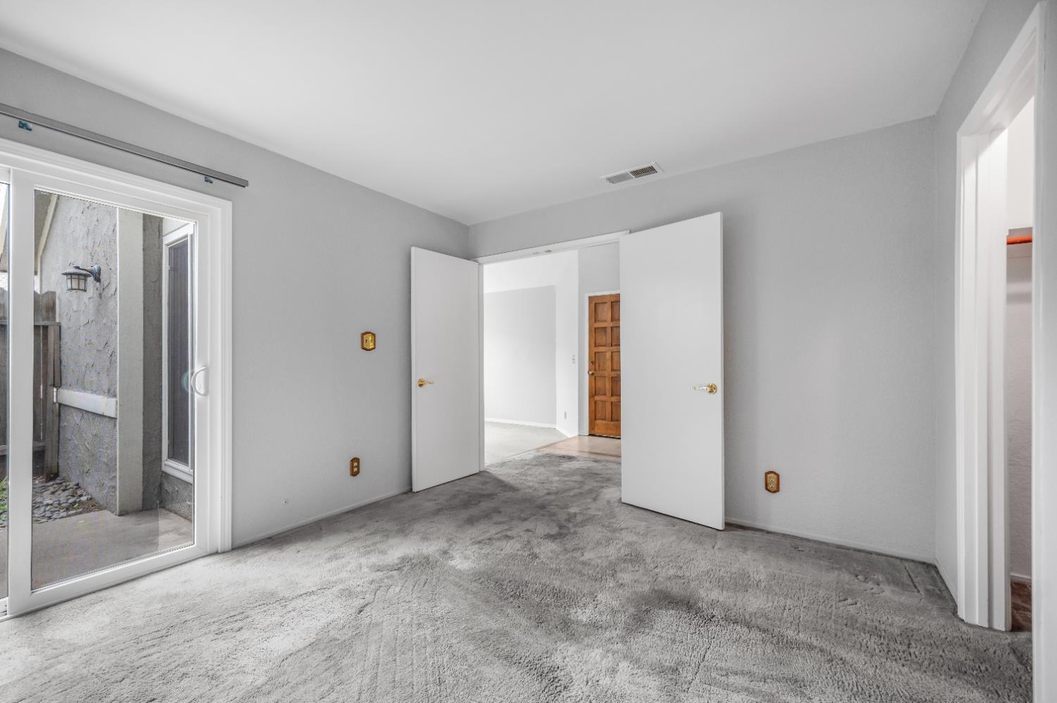 381 E Nees #122, Fresno, CA 93720