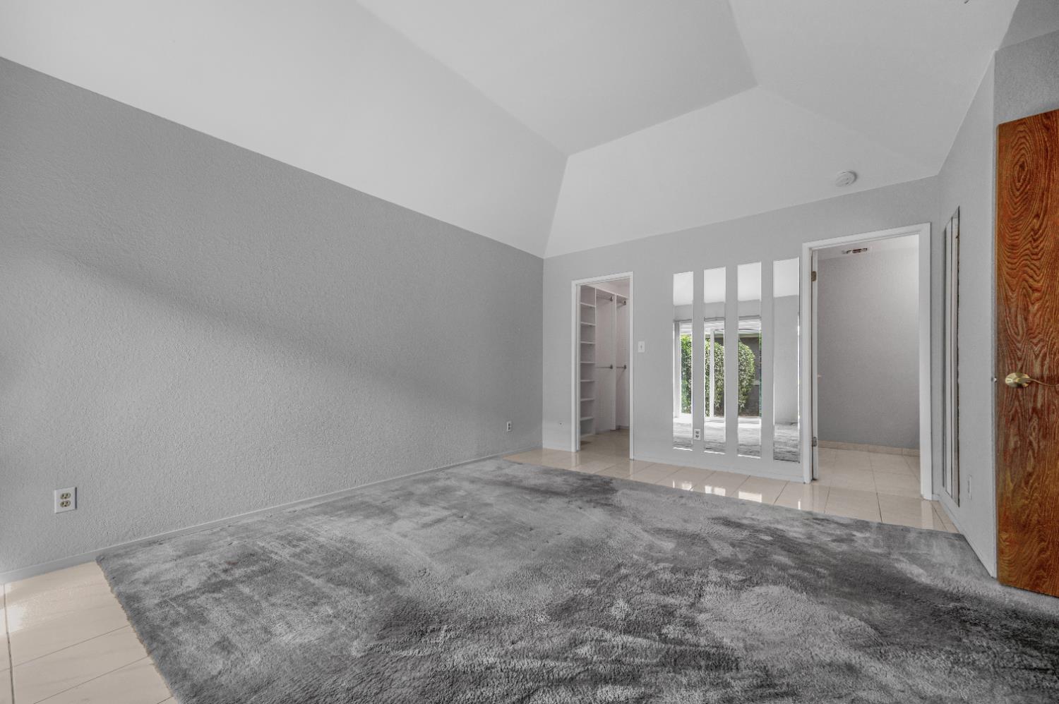 381 E Nees #122, Fresno, CA 93720