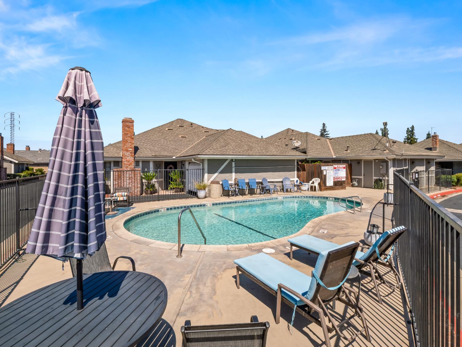 381 E Nees #122, Fresno, CA 93720