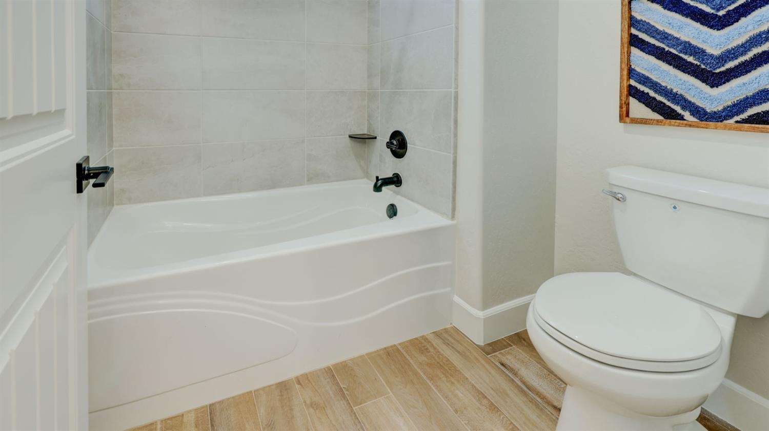 11206 N Via Ravenna Dr, Fresno, CA 93730