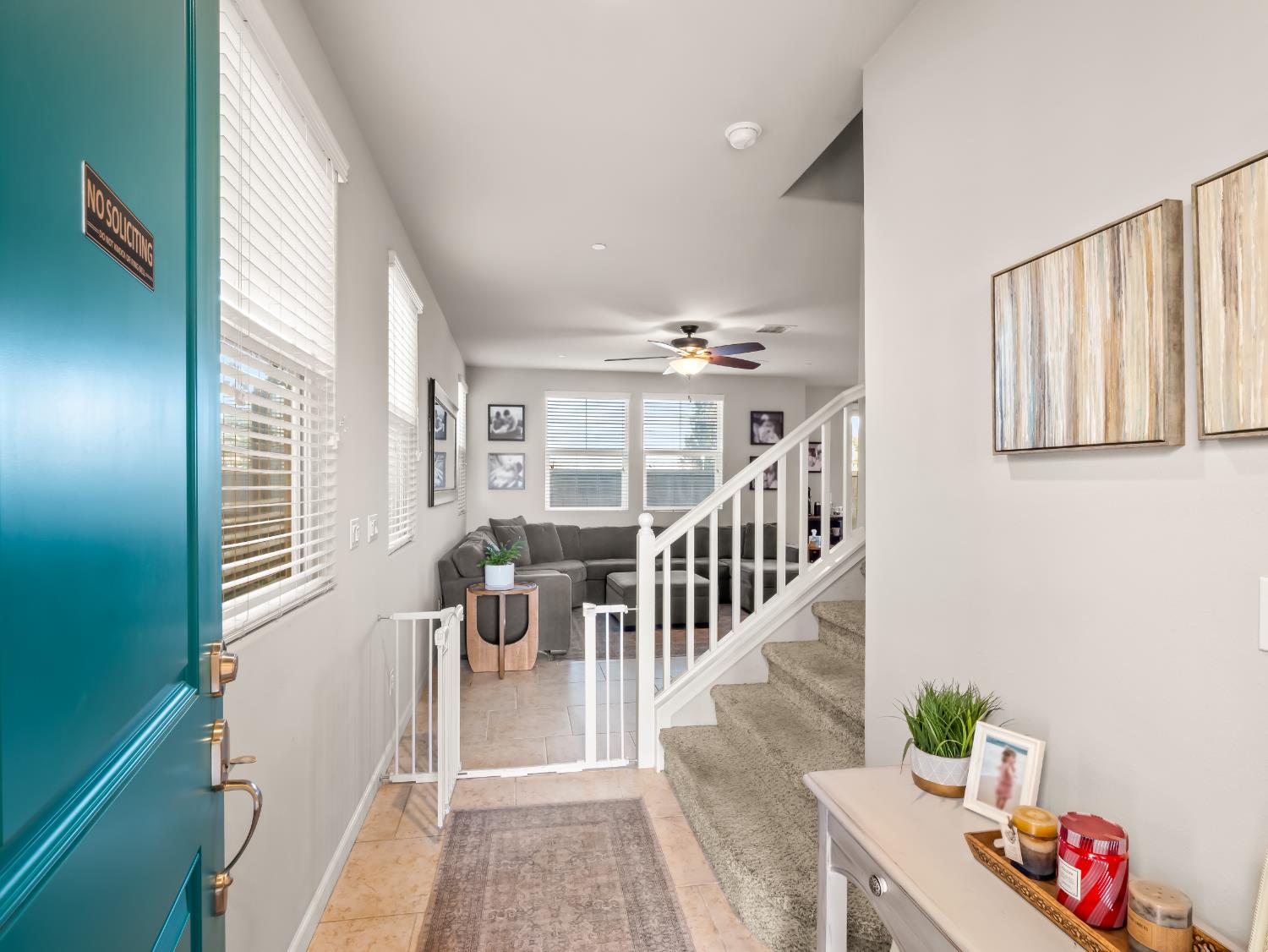 1573 Joy Dr, Clovis, CA 93619