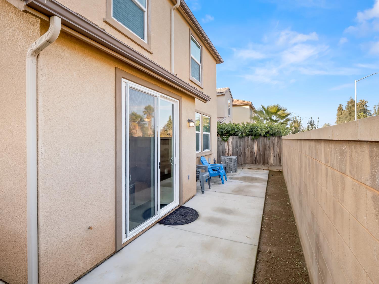 1573 Joy Dr, Clovis, CA 93619