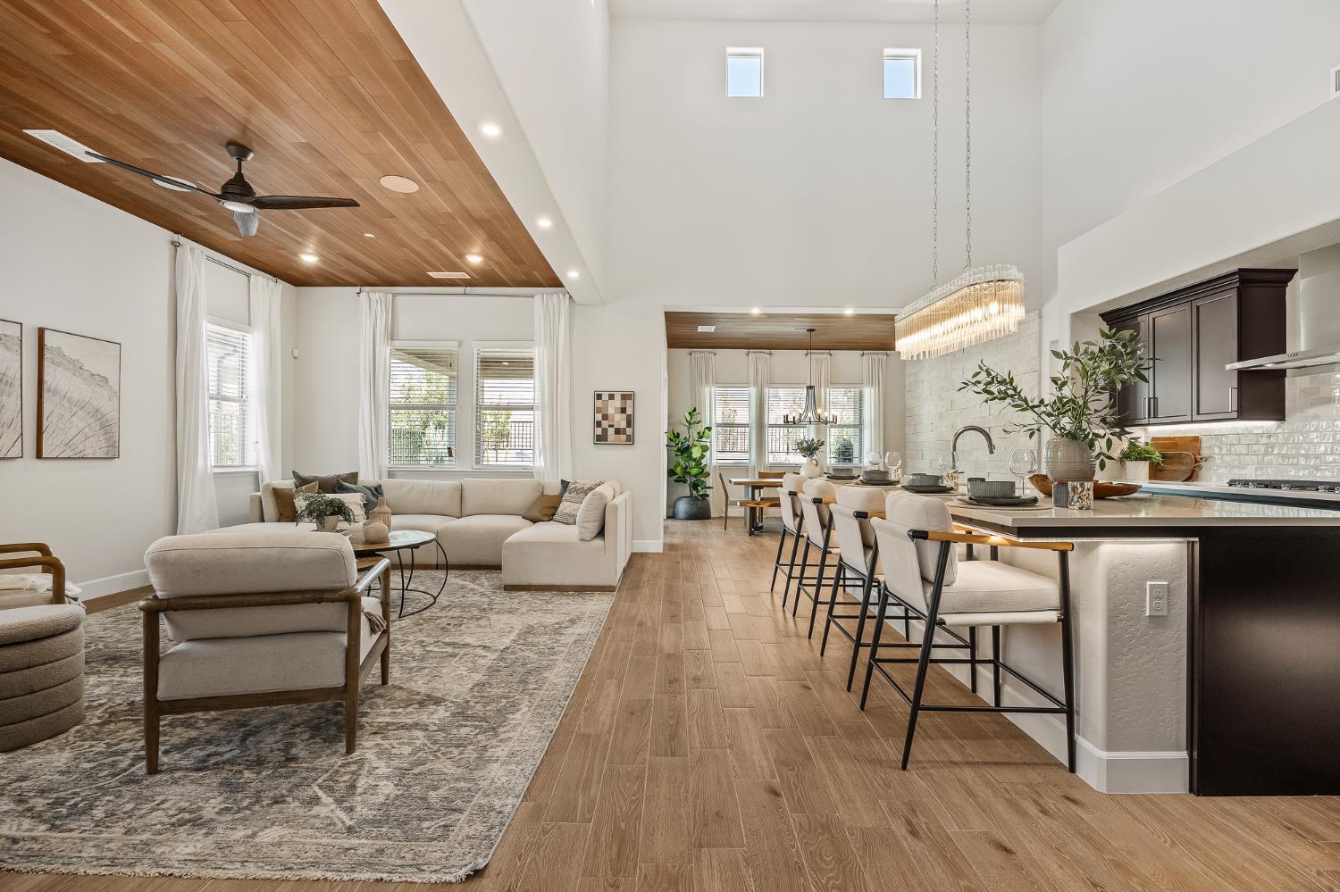 11214 N Via Ravenna Dr, Fresno, CA 93730