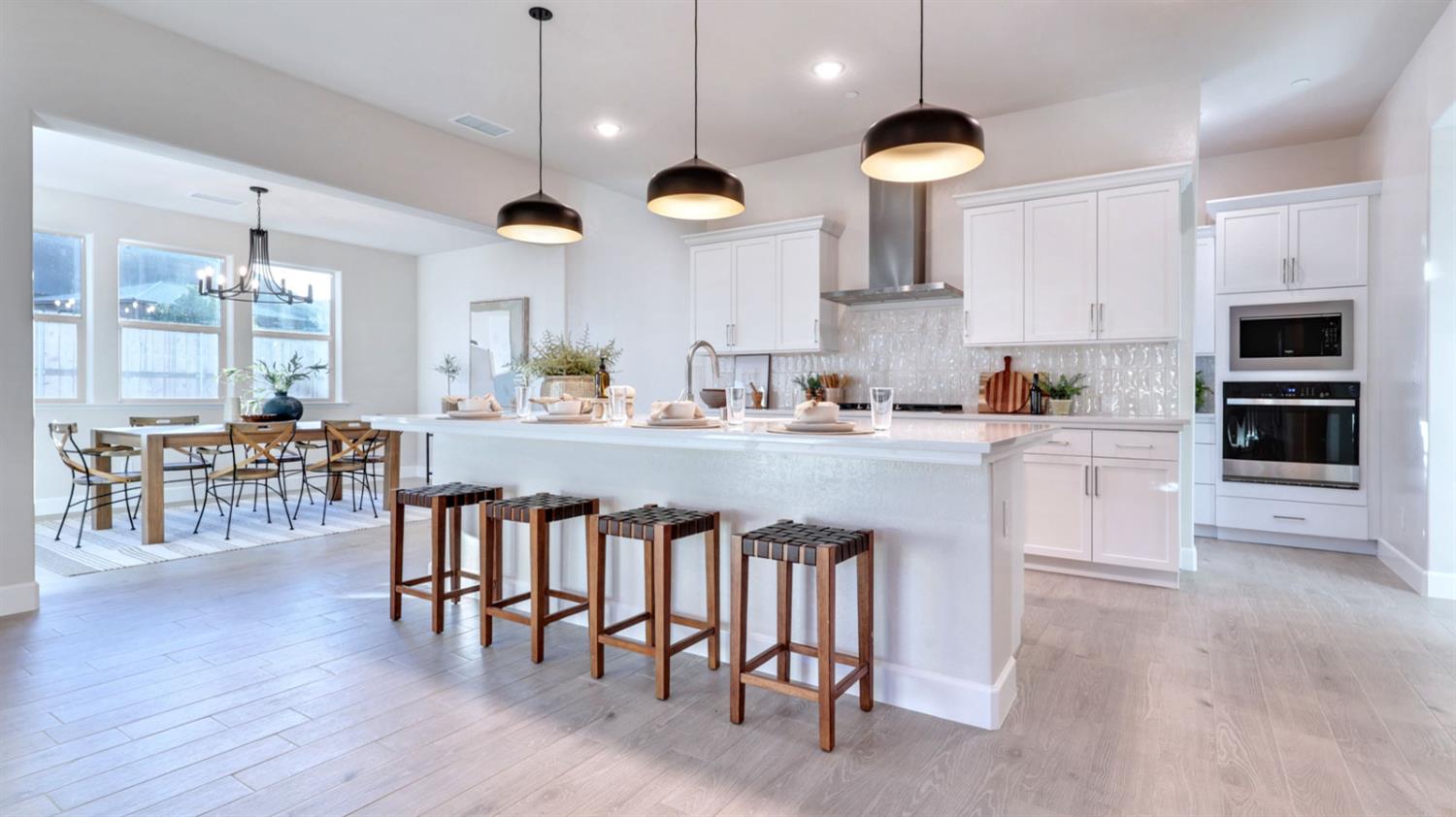 951 Talus Way South, Madera, CA 93636