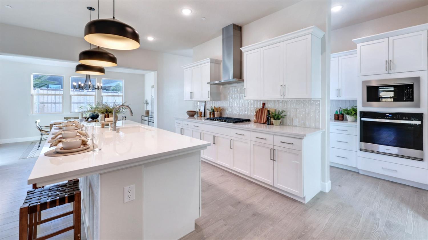 951 Talus Way South, Madera, CA 93636