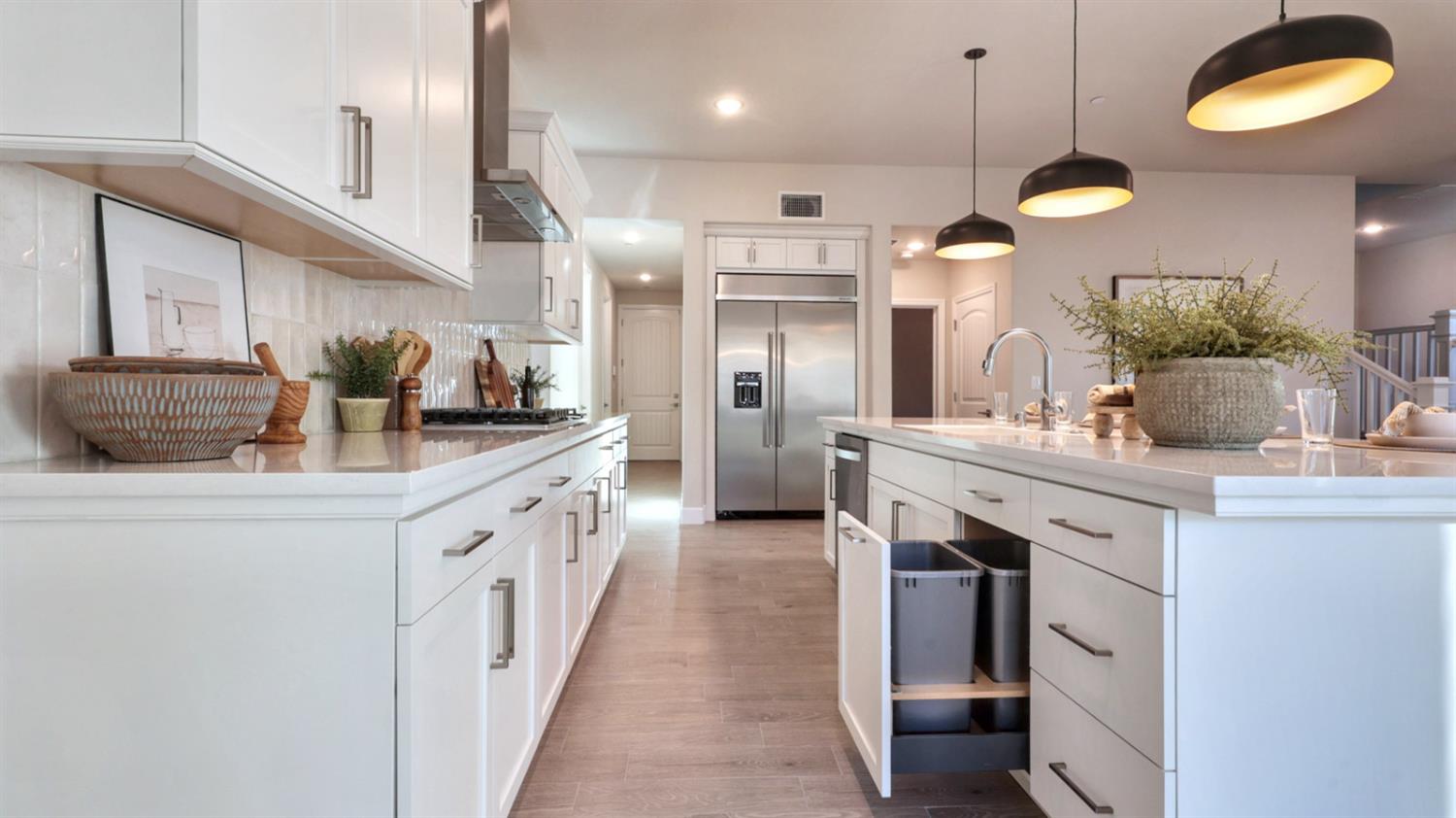 951 Talus Way South, Madera, CA 93636