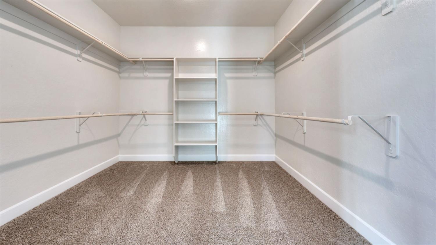 951 Talus Way South, Madera, CA 93636