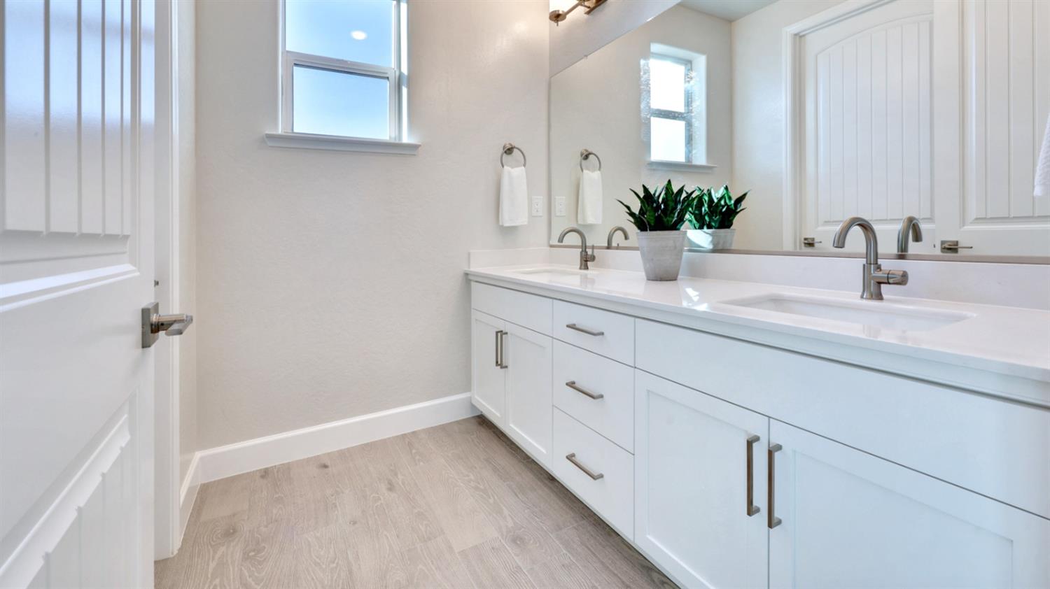 951 Talus Way South, Madera, CA 93636