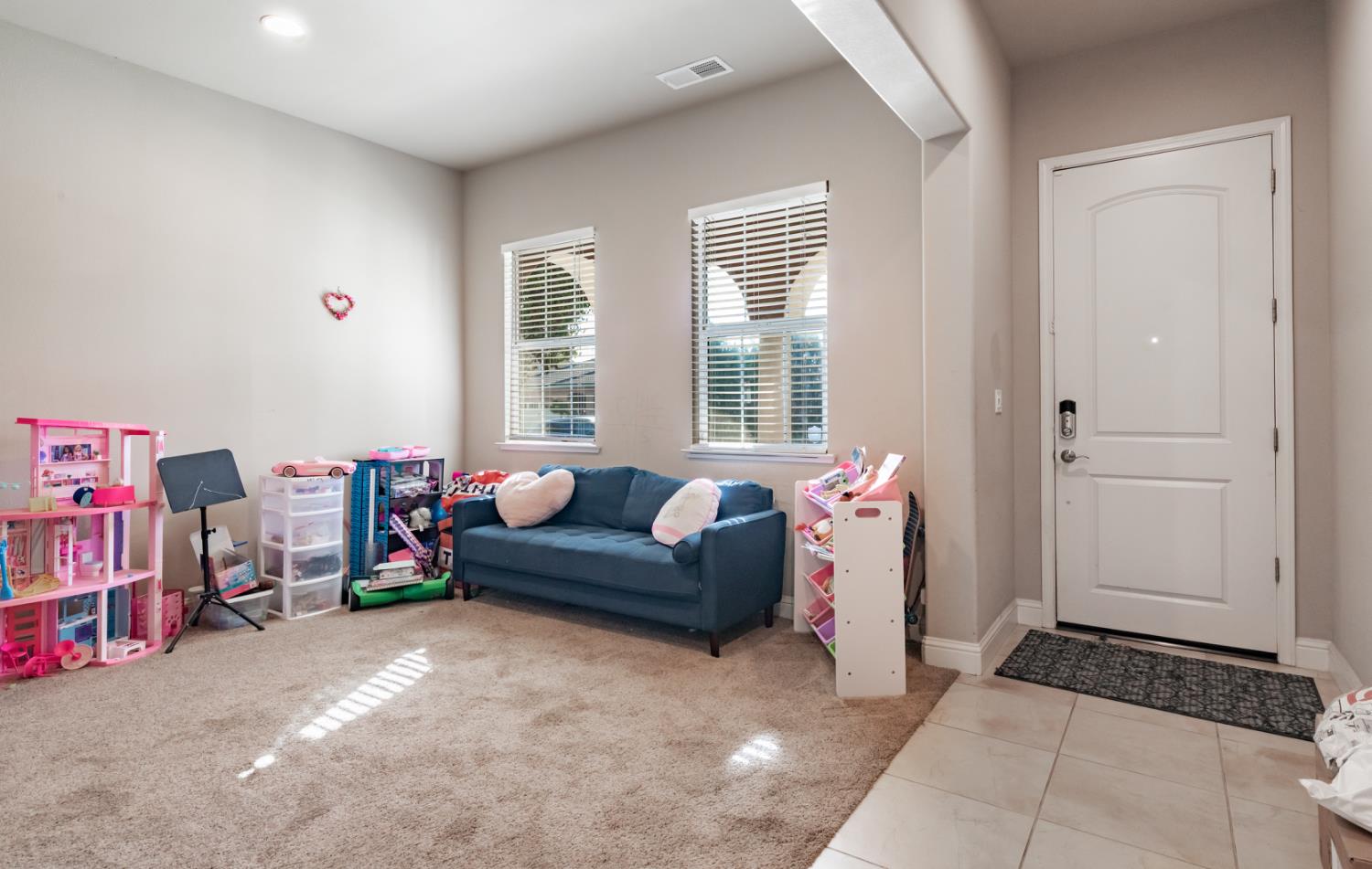 3299 Poe, Clovis, CA 93619