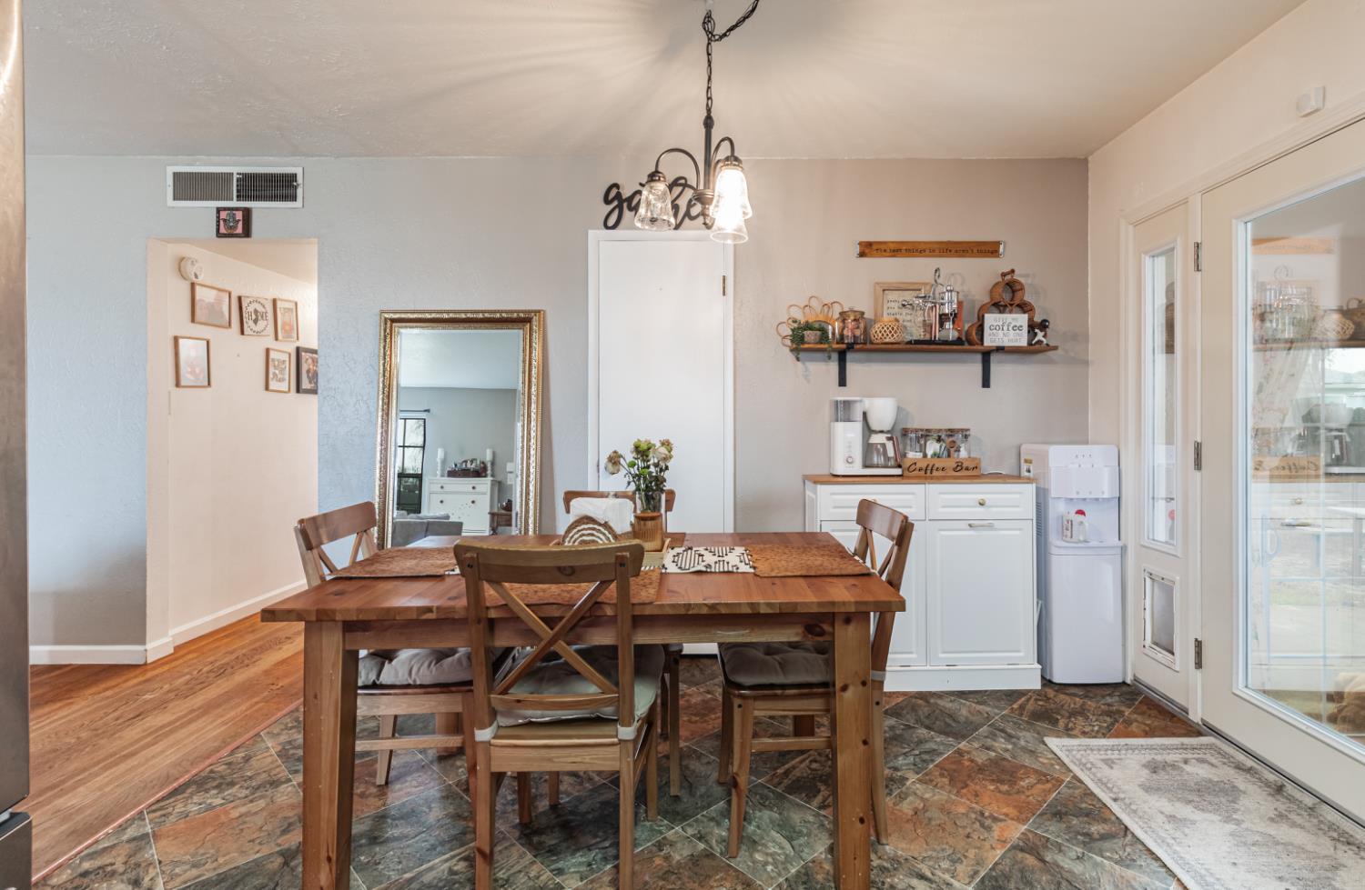 1904 N Burl Ave, Hanford, CA 93230