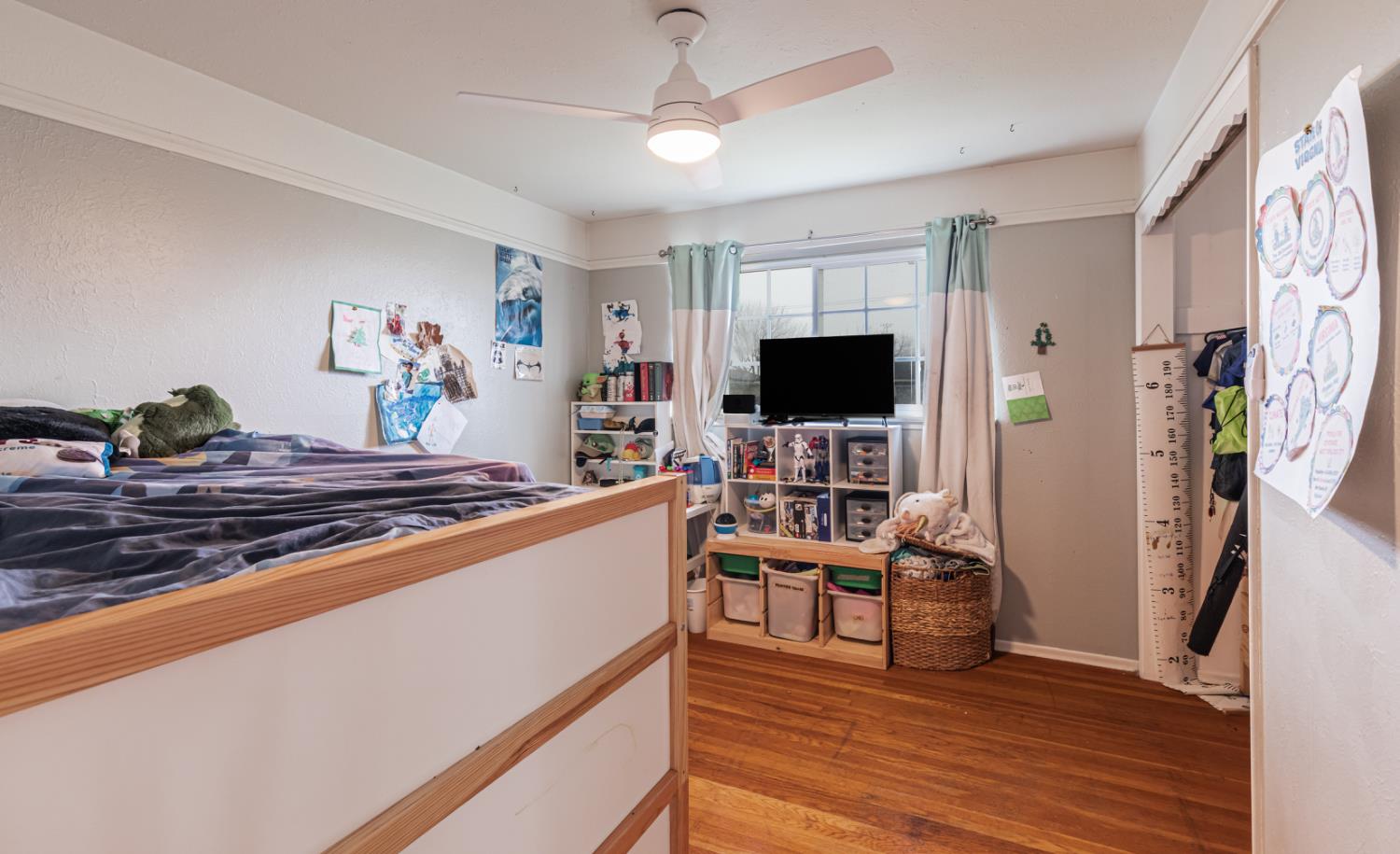 1904 N Burl Ave, Hanford, CA 93230