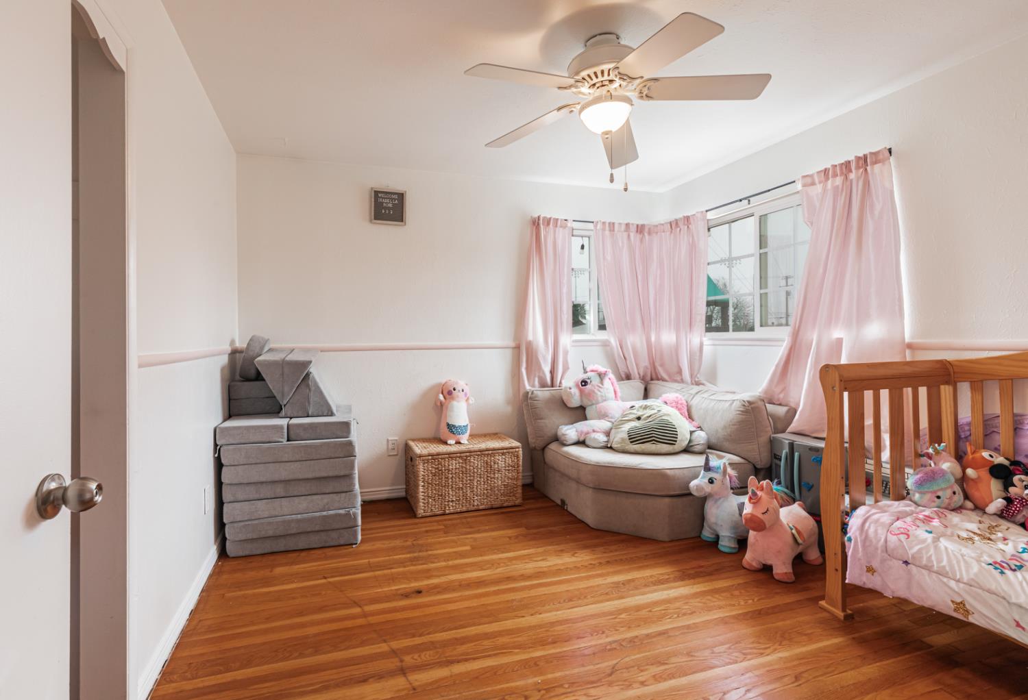 1904 N Burl Ave, Hanford, CA 93230