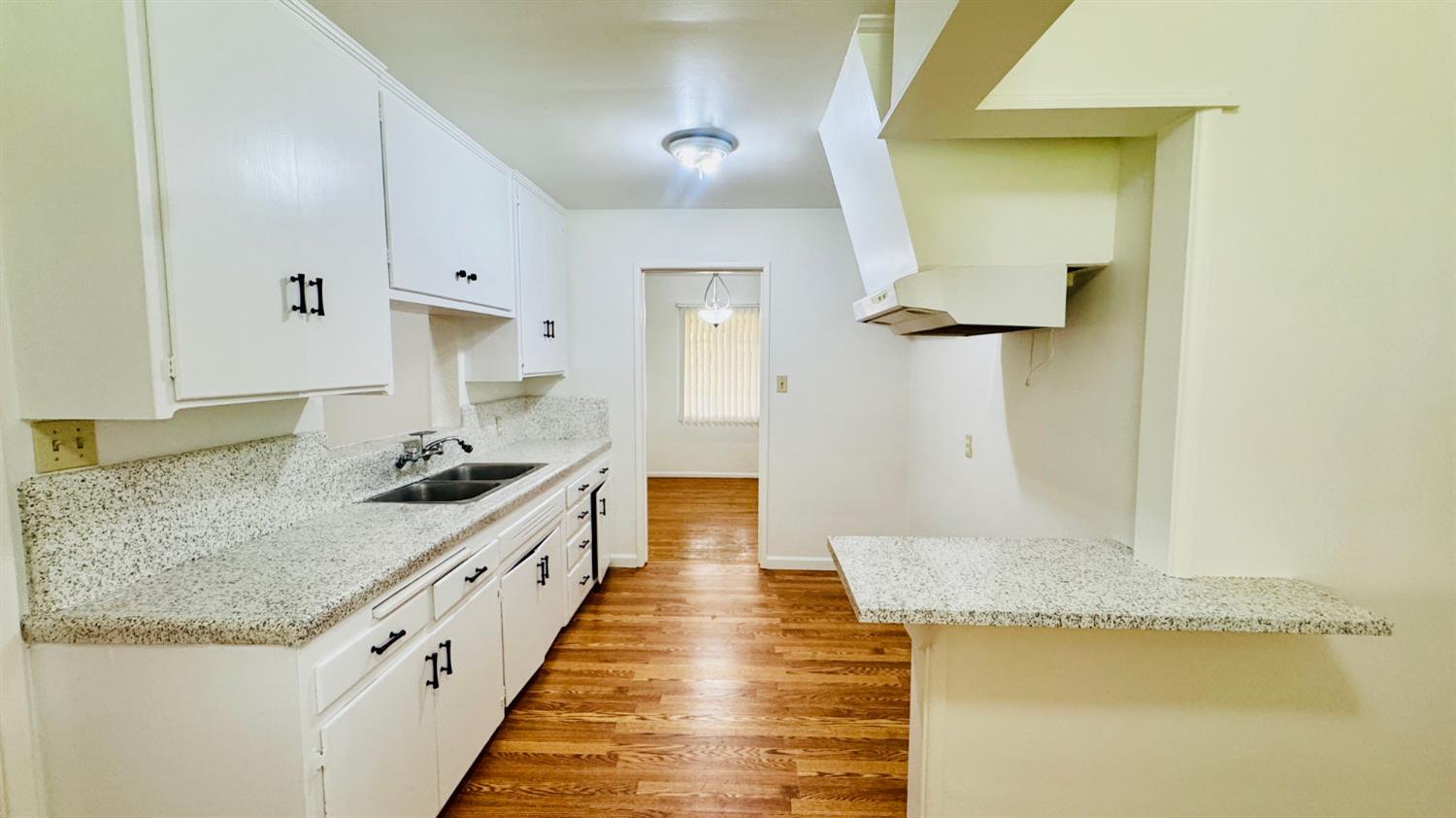 3160 Terrel Ct, Bakersfield, CA 93304