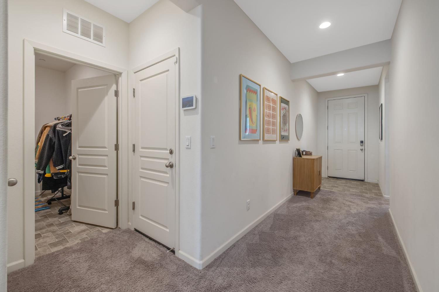 495 Pearl Dr, Lemoore, CA 93245