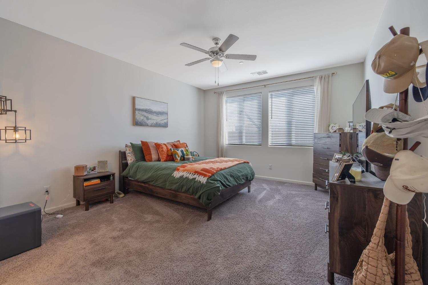 495 Pearl Dr, Lemoore, CA 93245