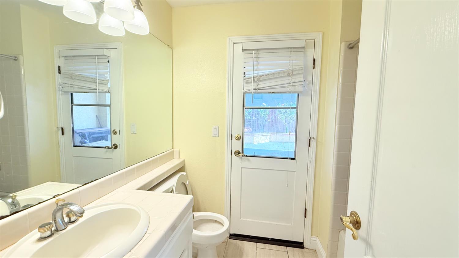 1778 E Niles Ave, Fresno, CA 93720